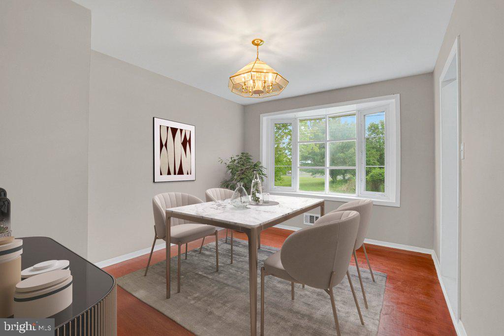 LIBERTY MANOR - Residential