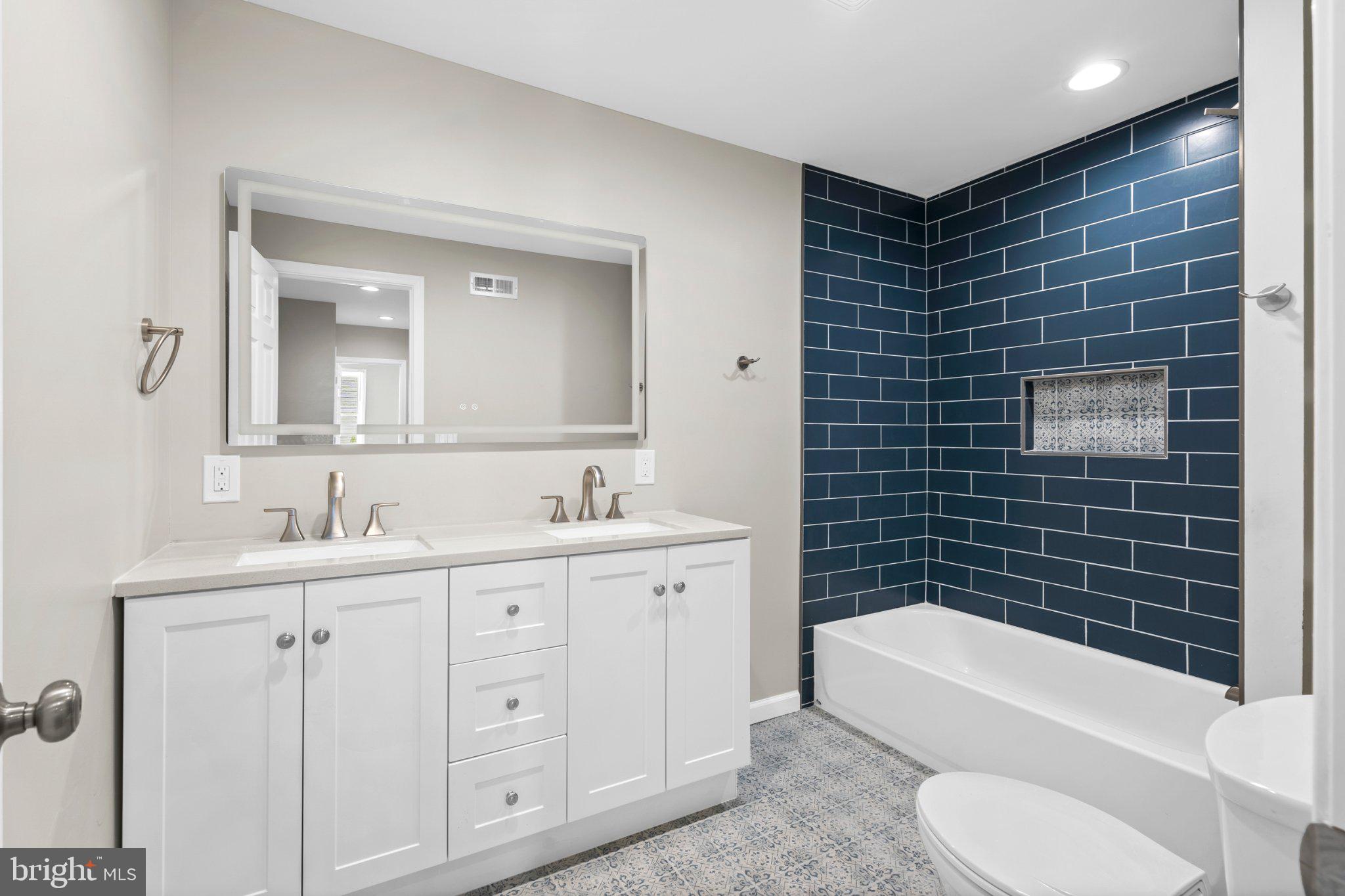 POINT BREEZE - Residential
