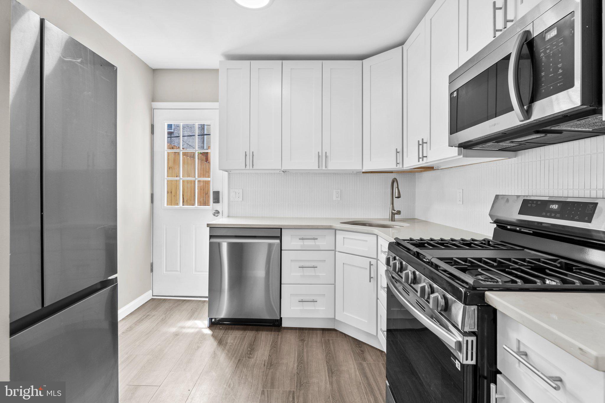 POINT BREEZE - Residential