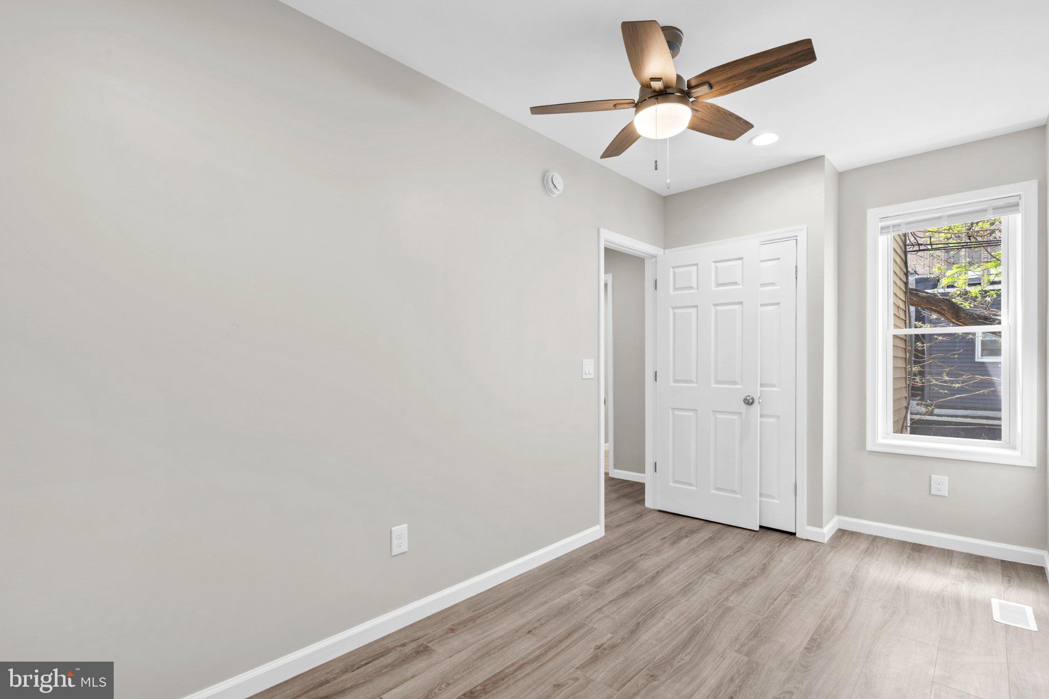 POINT BREEZE - Residential