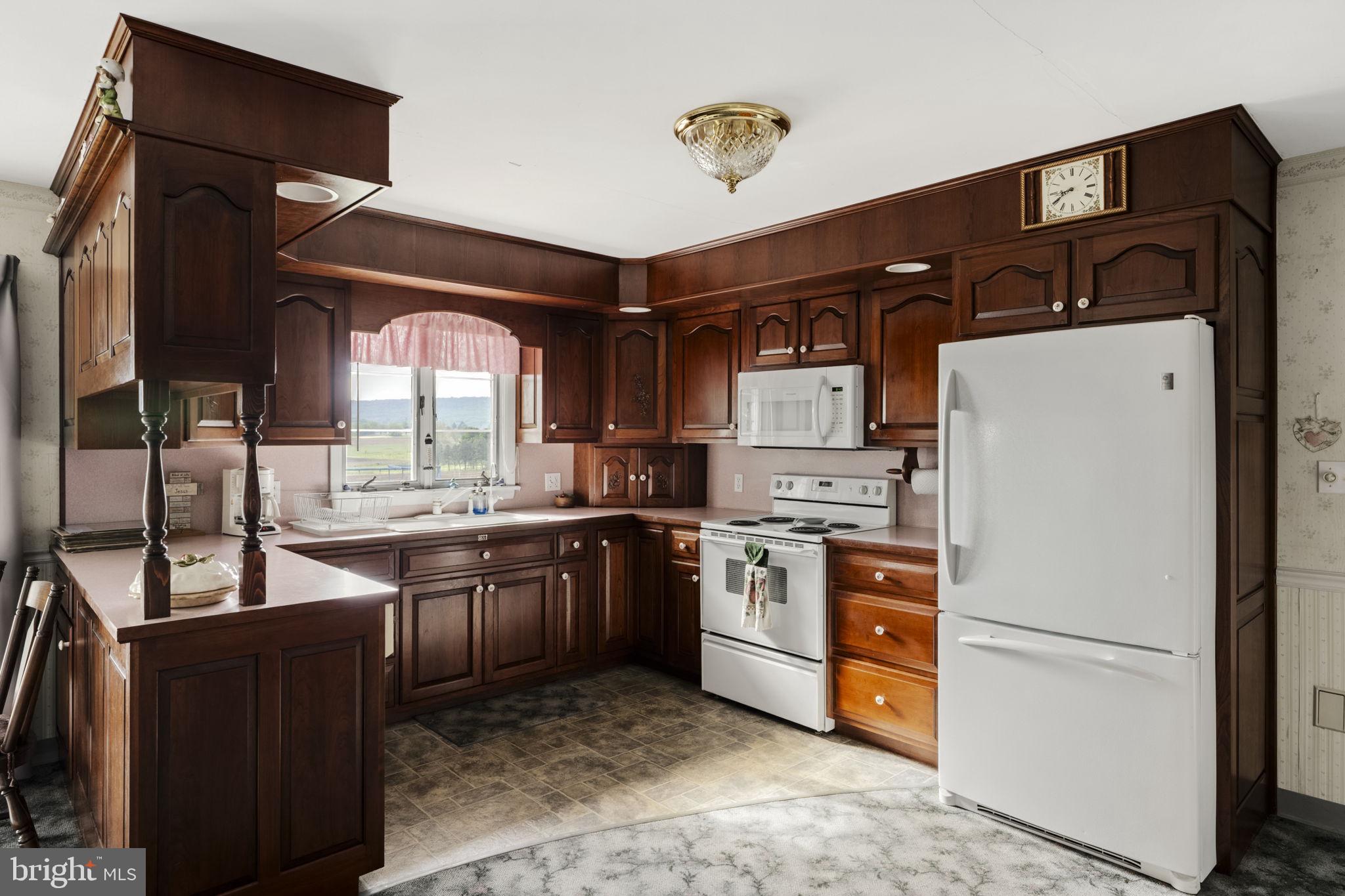 EAST EARL TWP - Residential