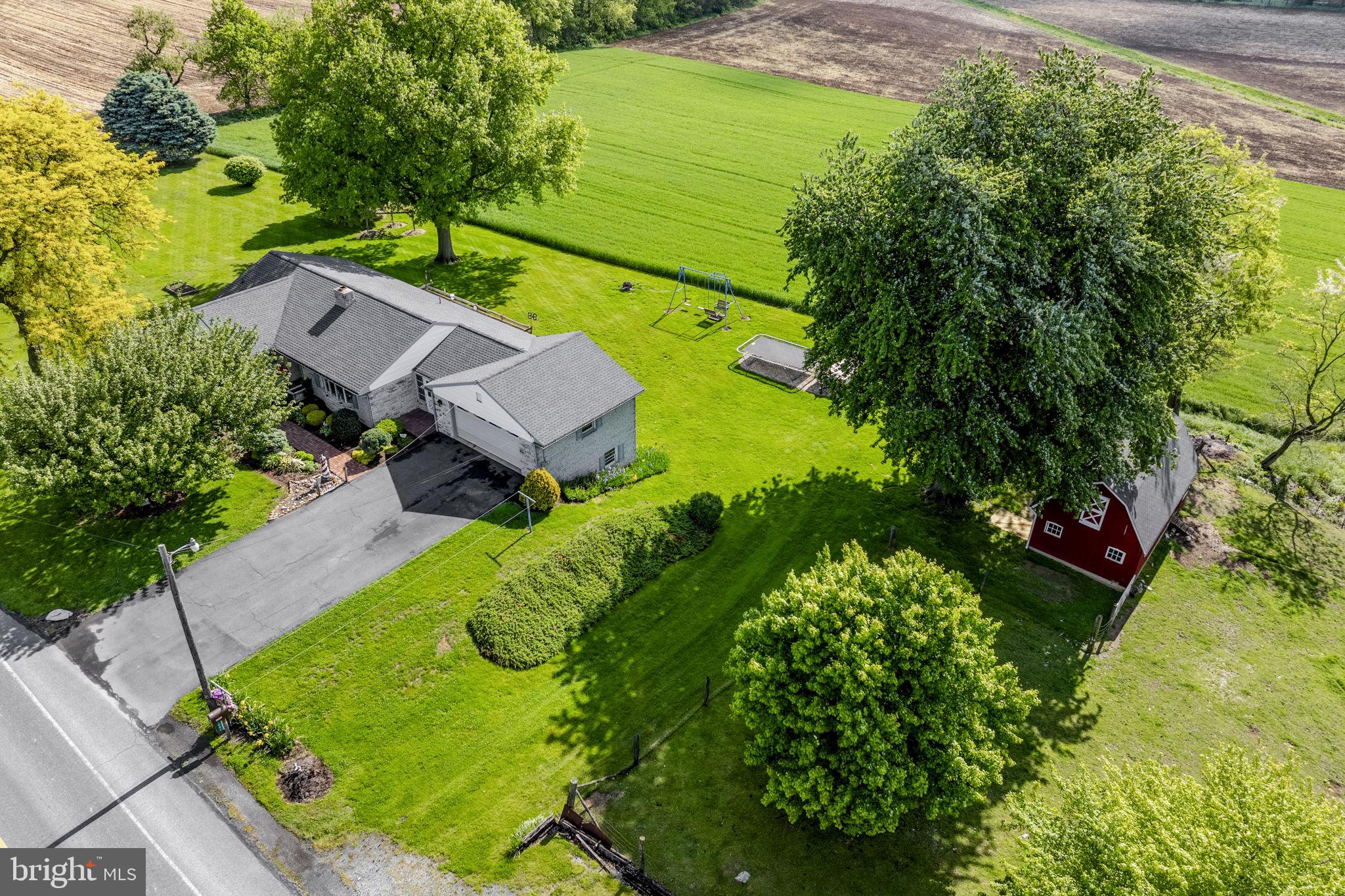 EAST EARL TWP - Residential