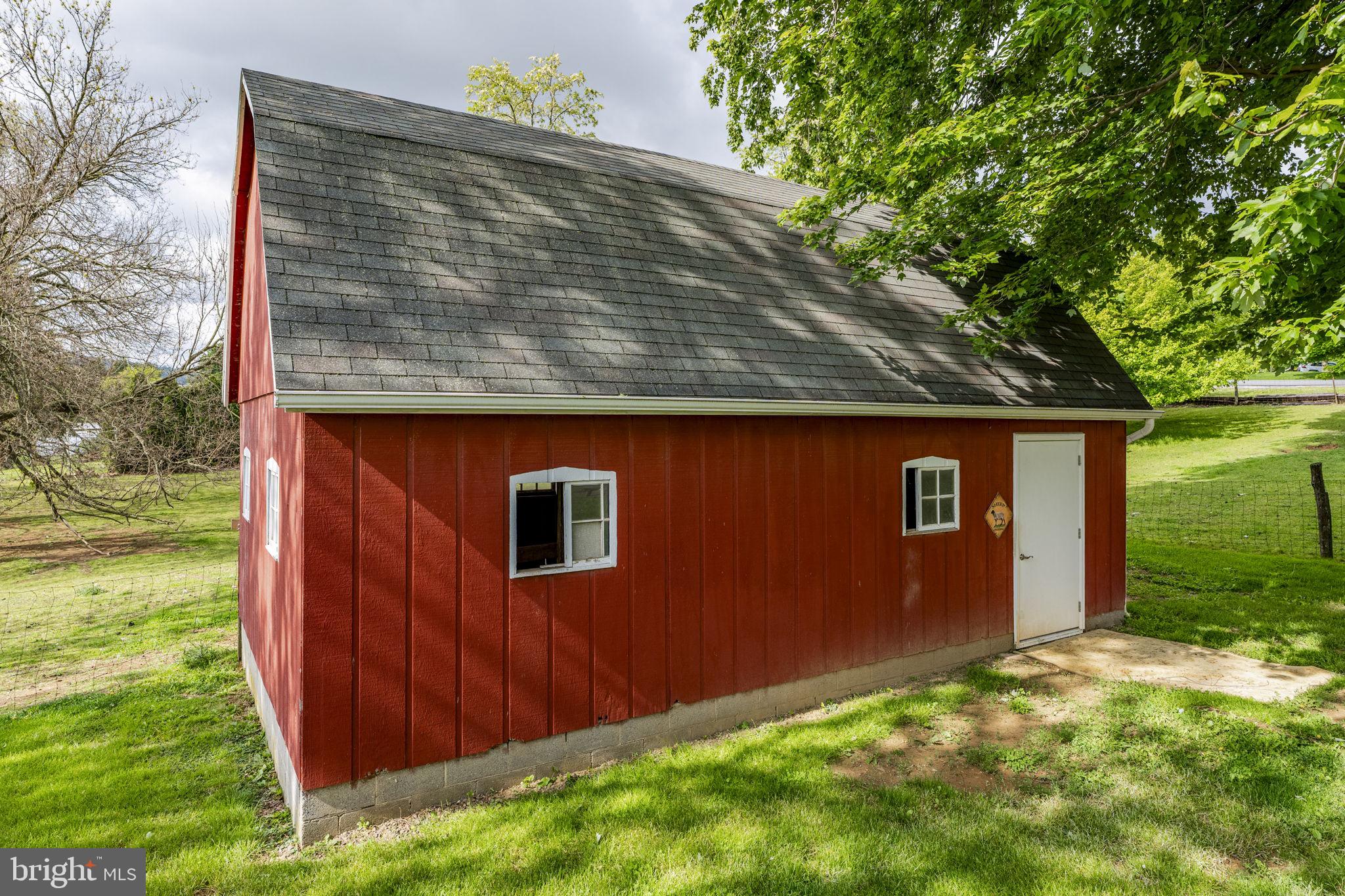 EAST EARL TWP - Residential