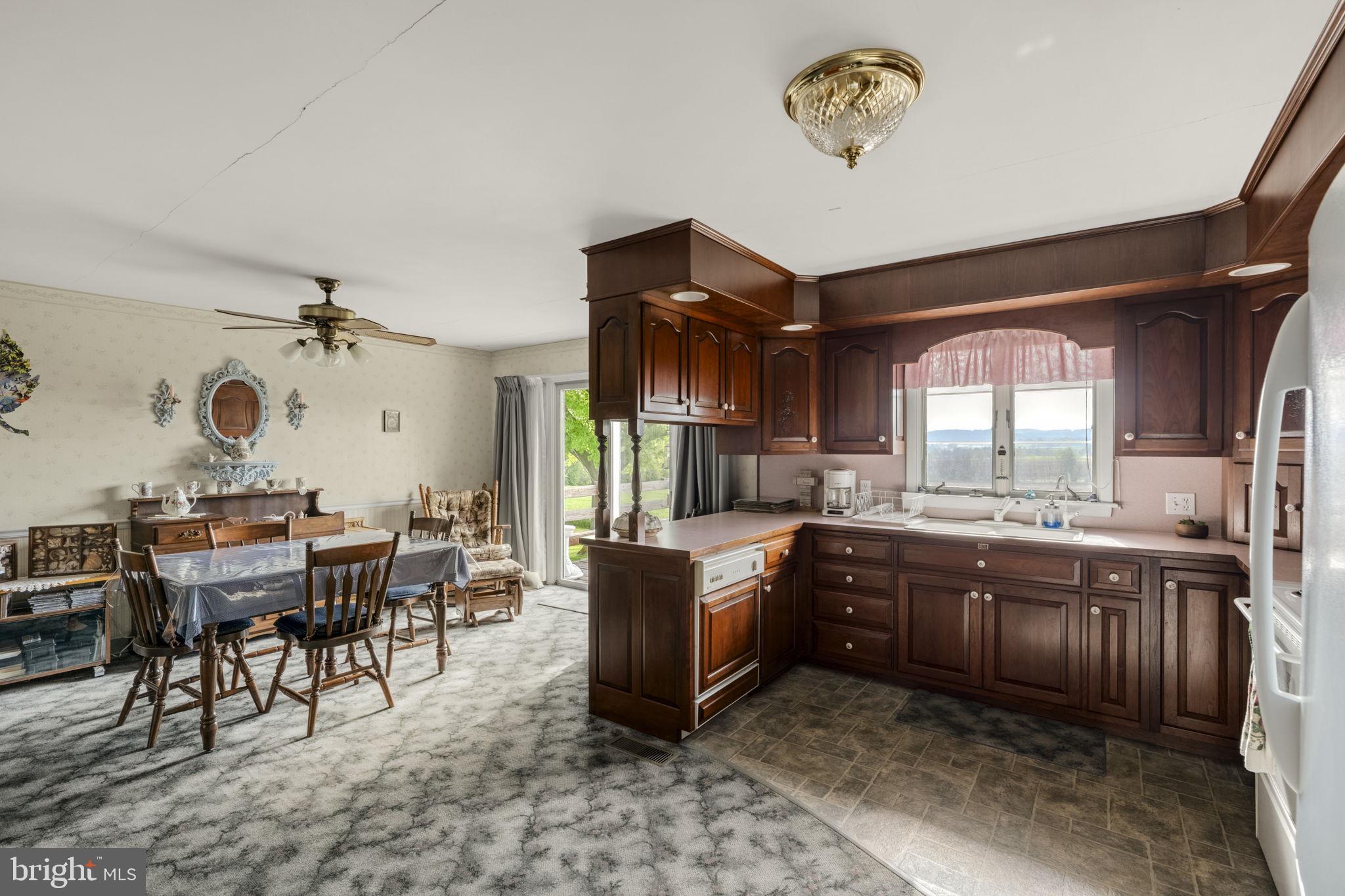 EAST EARL TWP - Residential