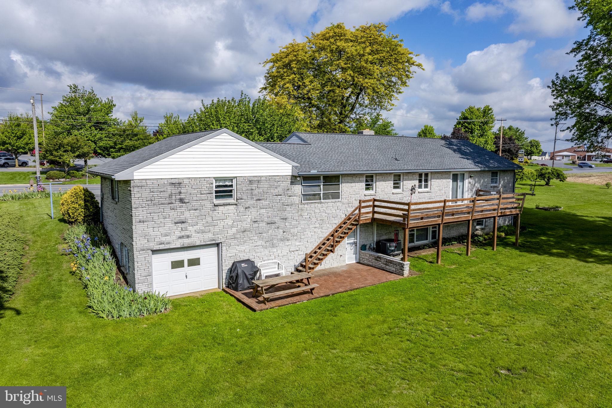 EAST EARL TWP - Residential