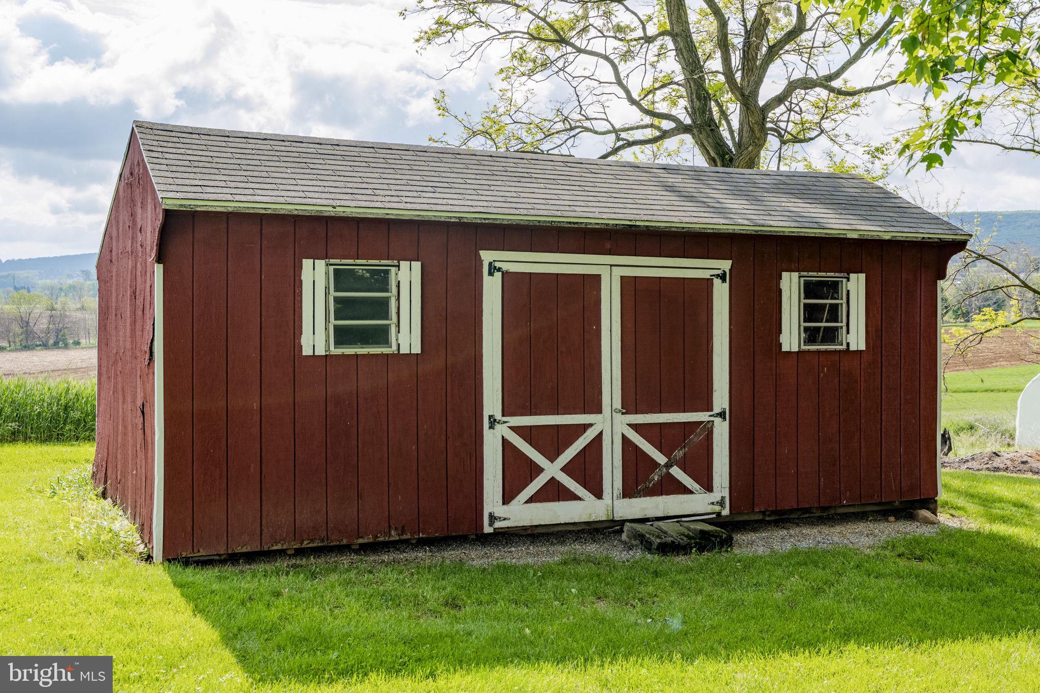 EAST EARL TWP - Residential