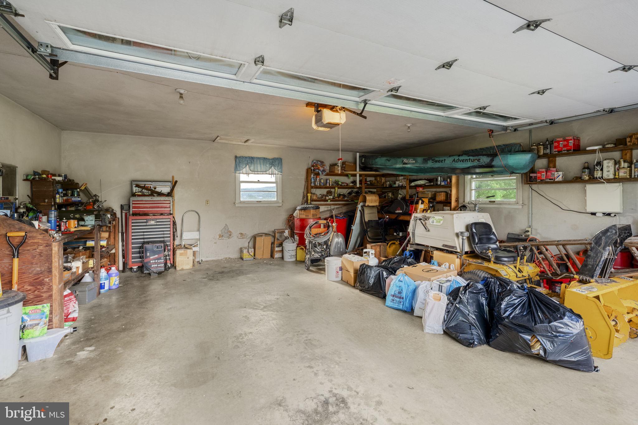 EAST EARL TWP - Residential