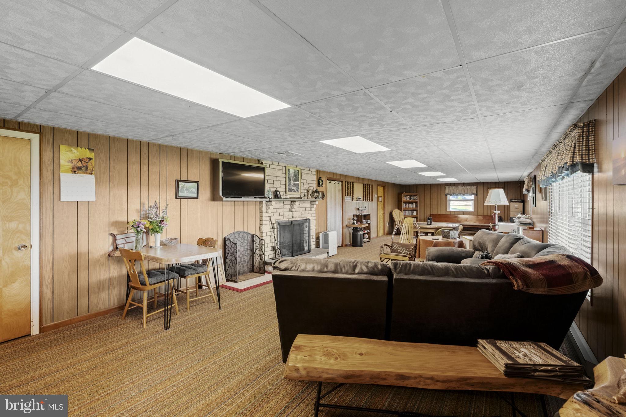 EAST EARL TWP - Residential