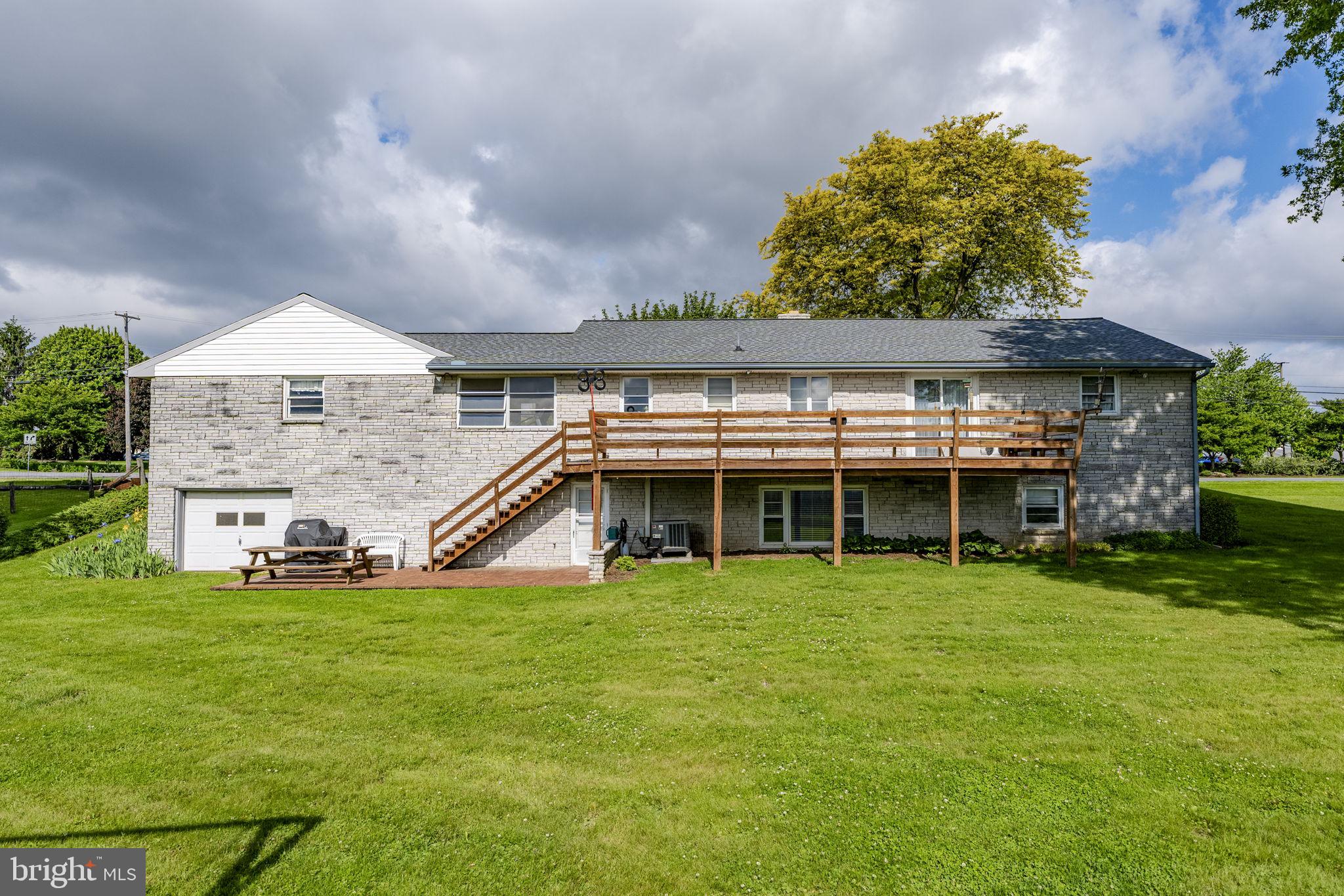 EAST EARL TWP - Residential