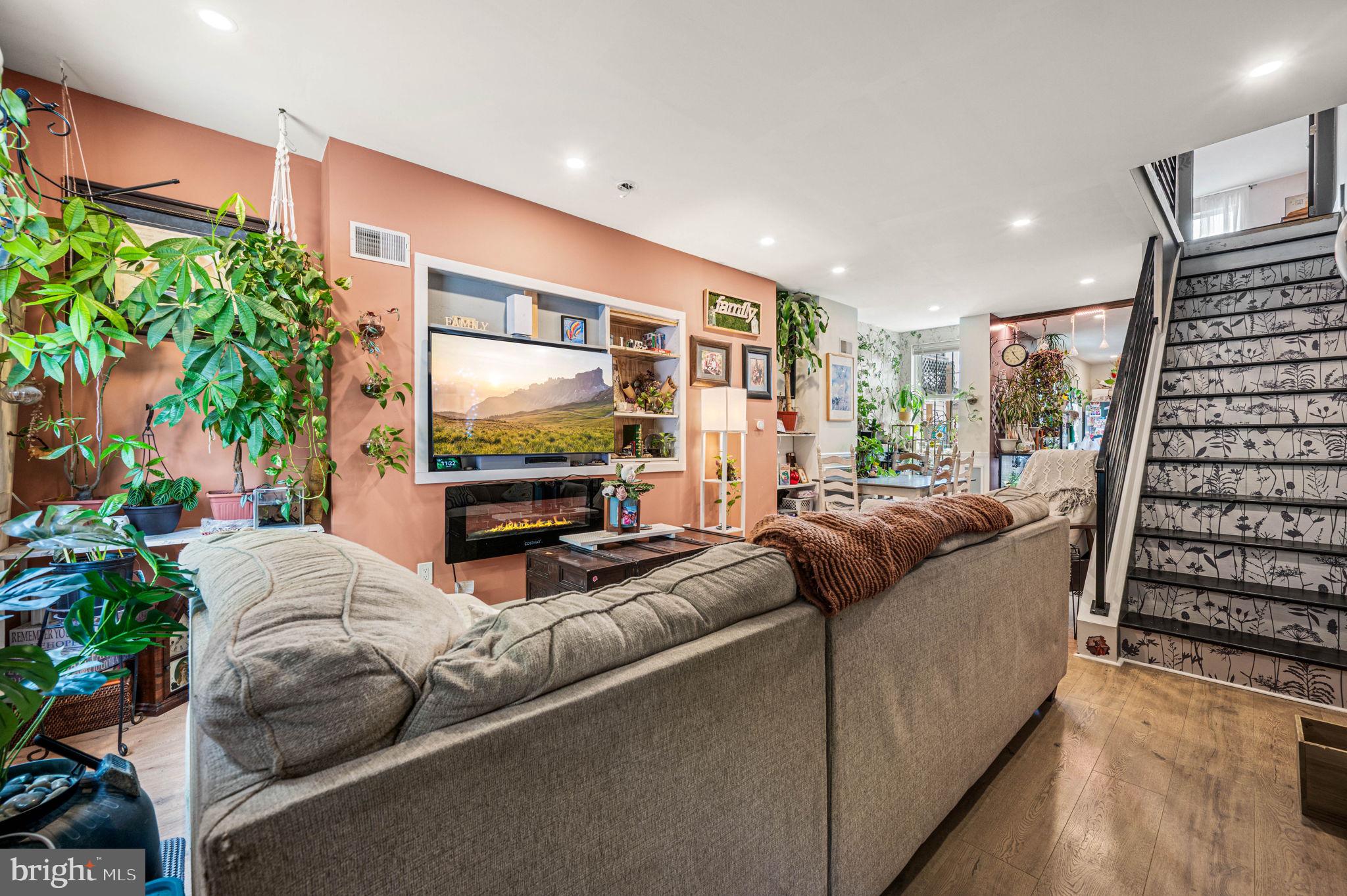 BRIDESBURG - Residential