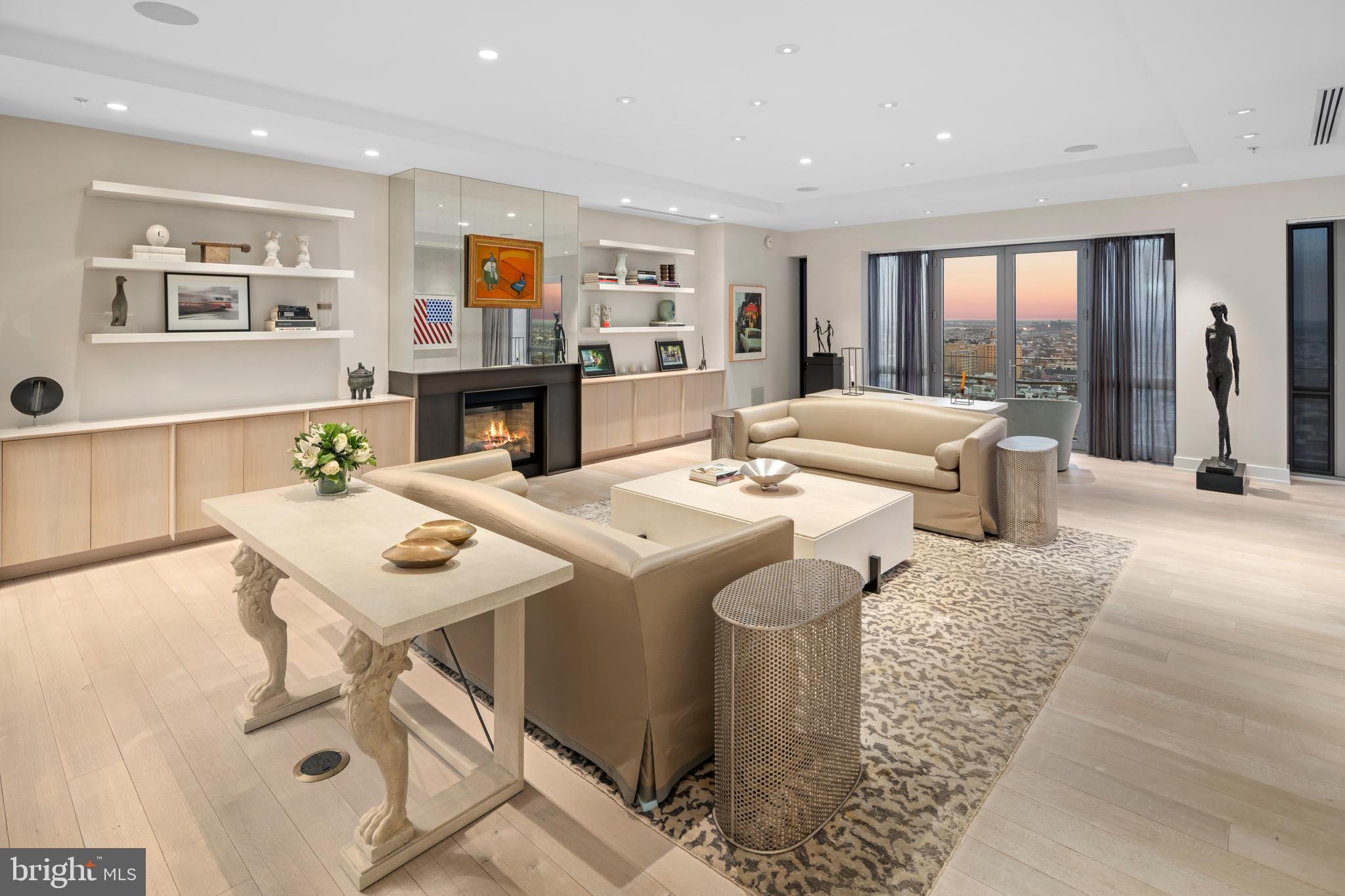 RITTENHOUSE SQUARE - Residential