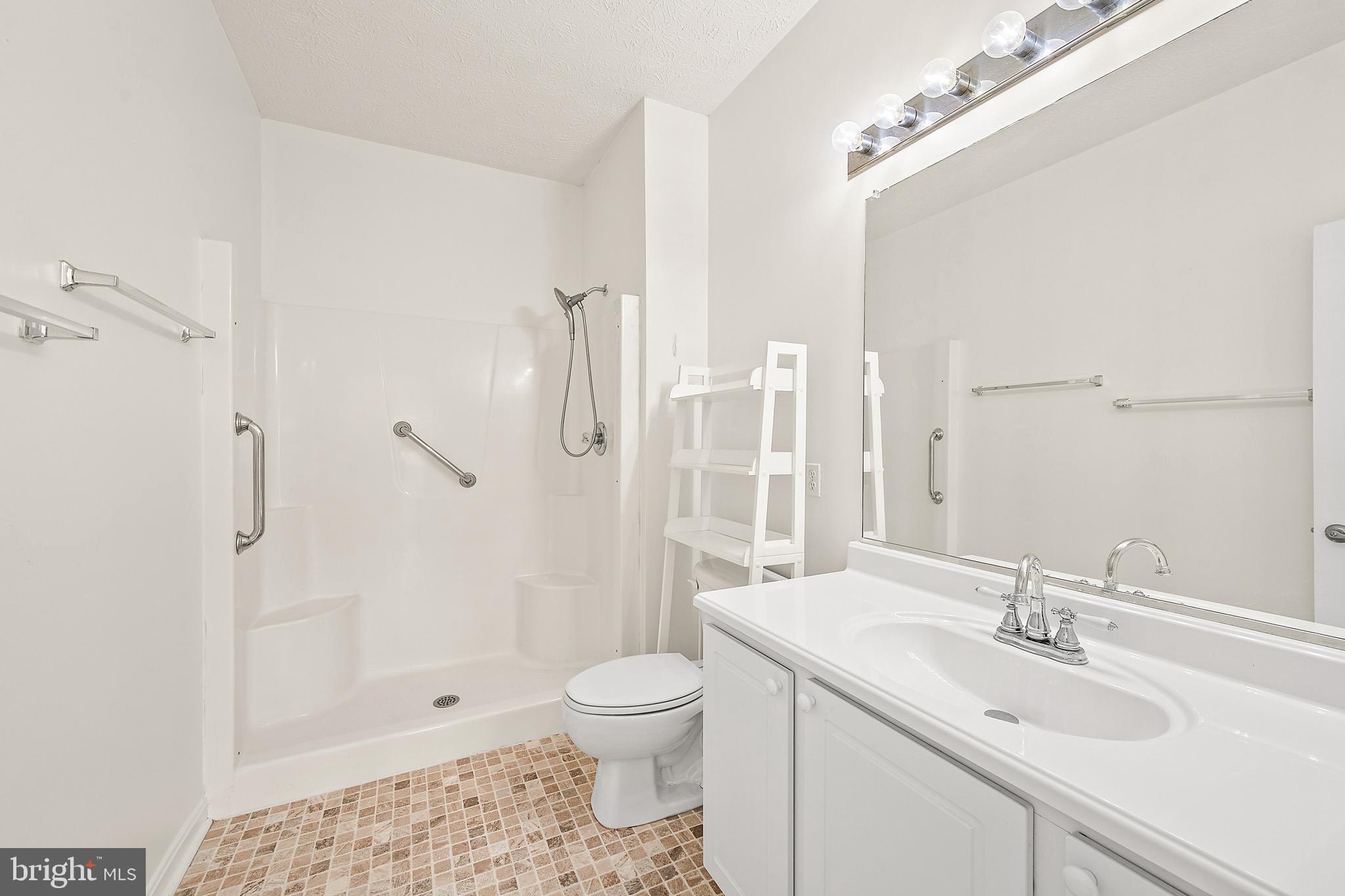WOOD CREEK GOLF COMM - Residential