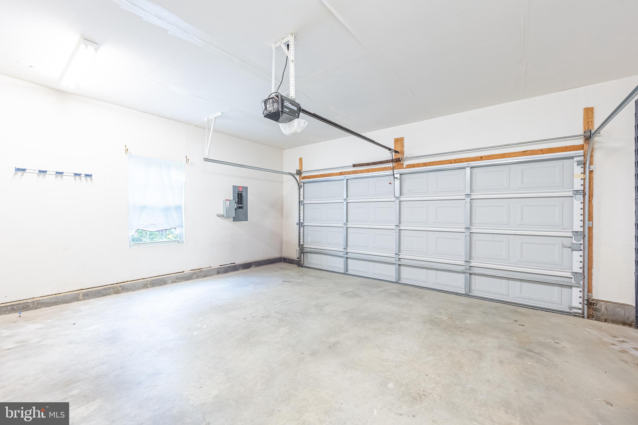 WOOD CREEK GOLF COMM - Residential