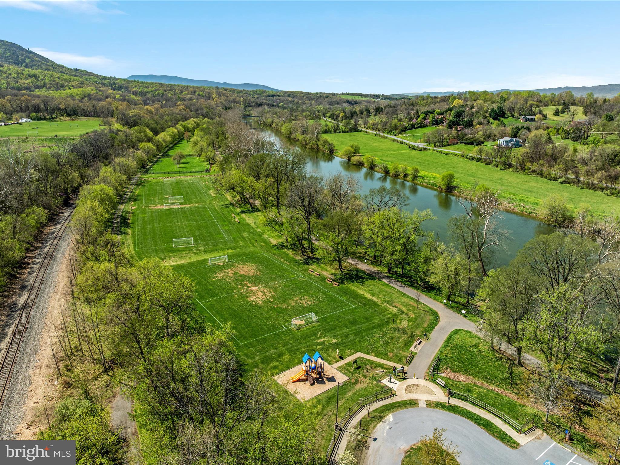 AY VIEW ESTATES - Residential