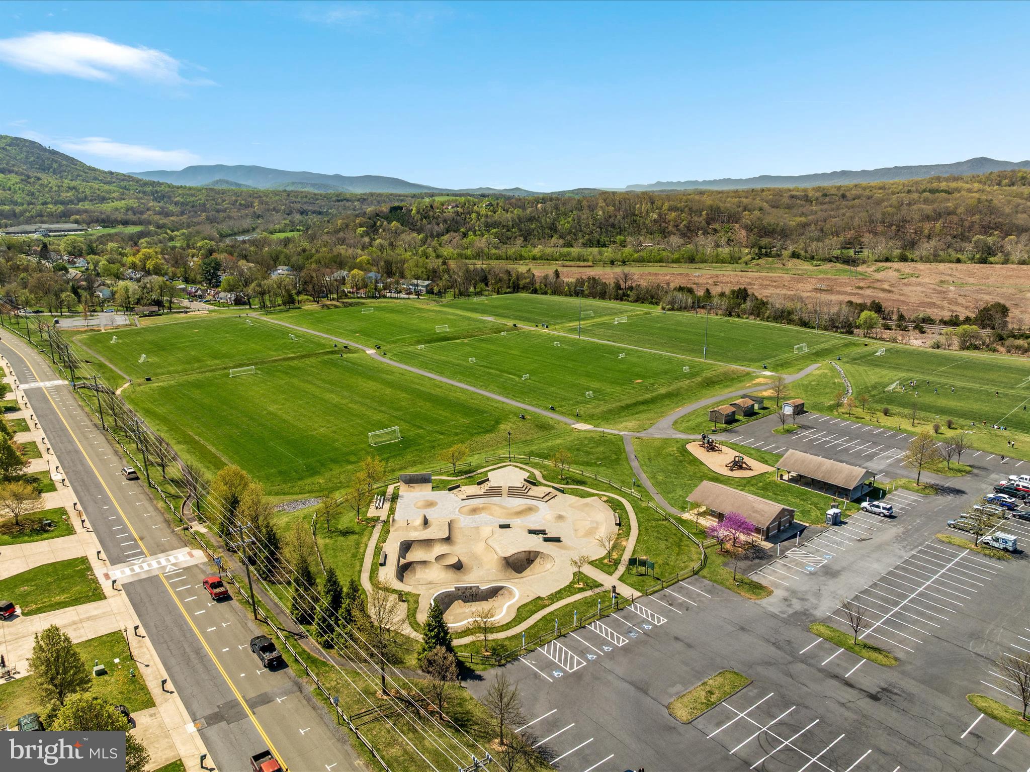 AY VIEW ESTATES - Residential