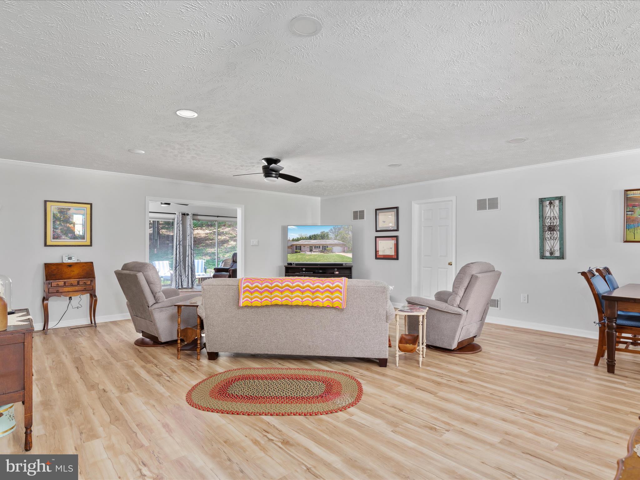 AY VIEW ESTATES - Residential