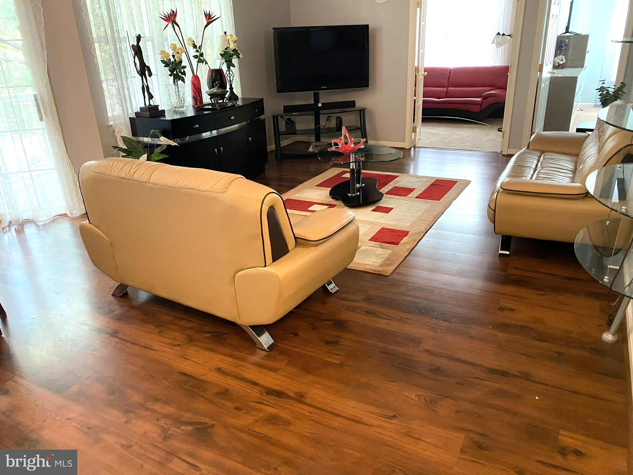 HOLLINGTON - Residential