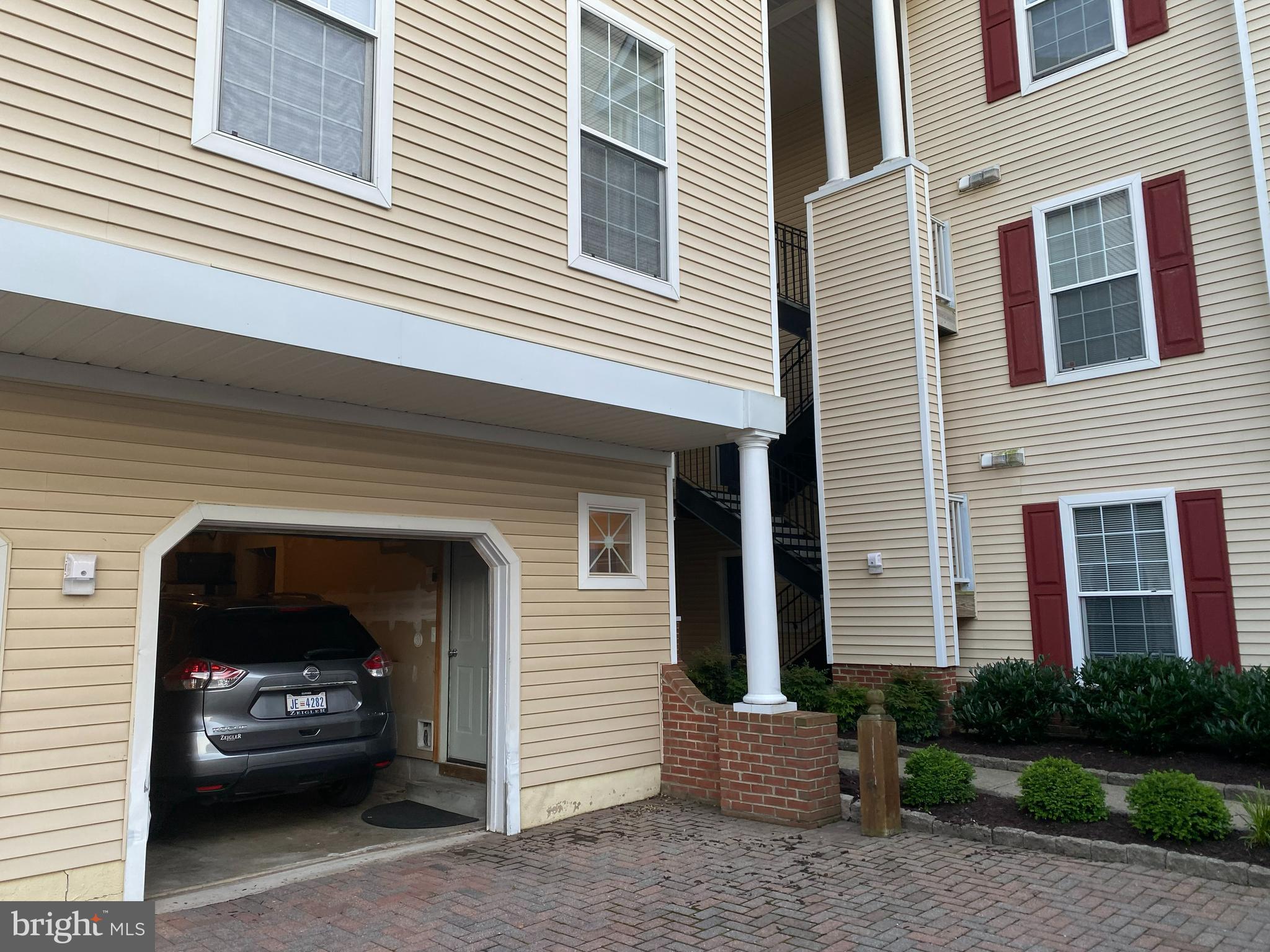 HOLLINGTON - Residential