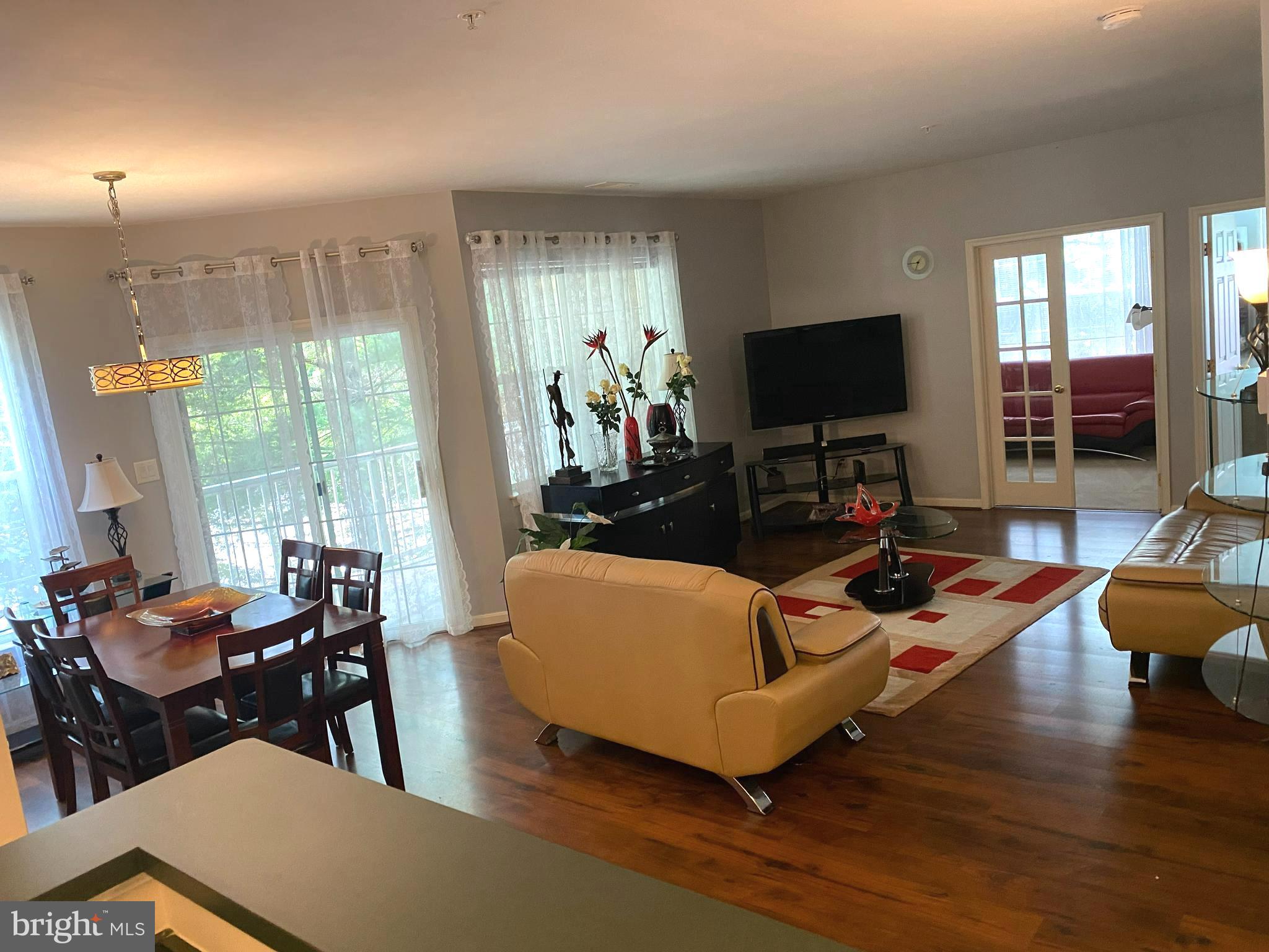 HOLLINGTON - Residential