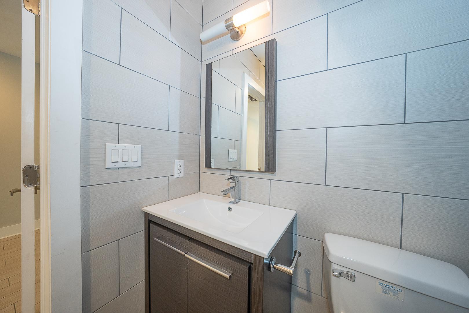 EAST KENSINGTON - Residential
