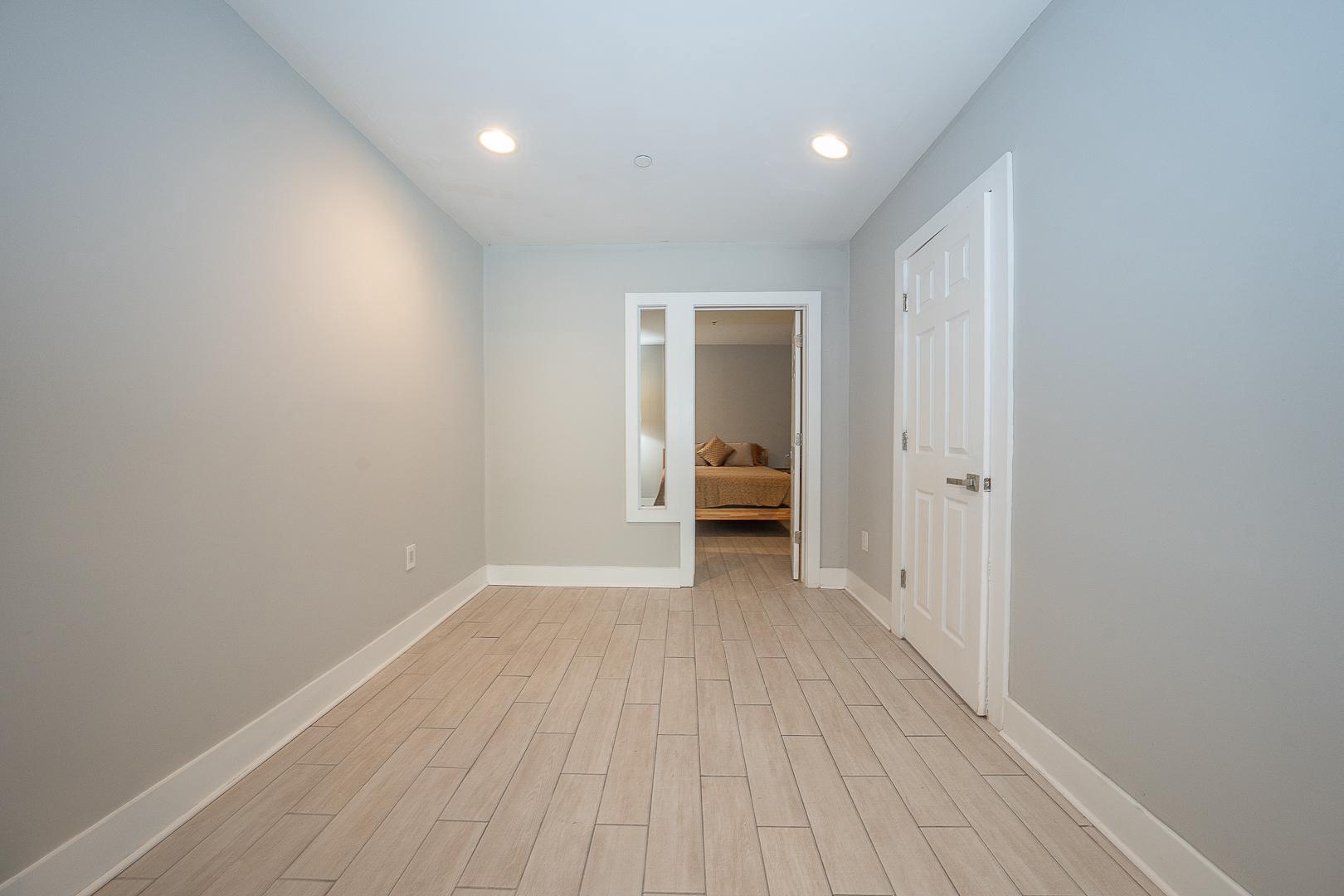 EAST KENSINGTON - Residential