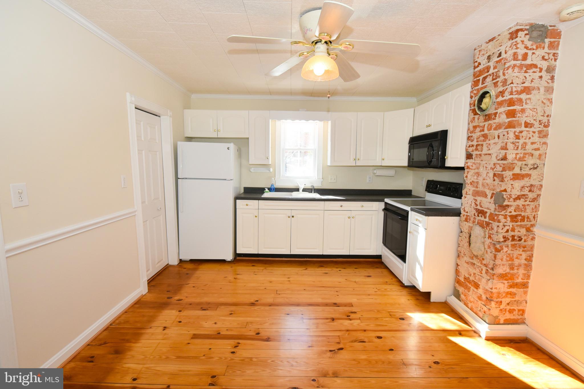 DOWNTOWN FREDERICKSBURG - Residential Lease