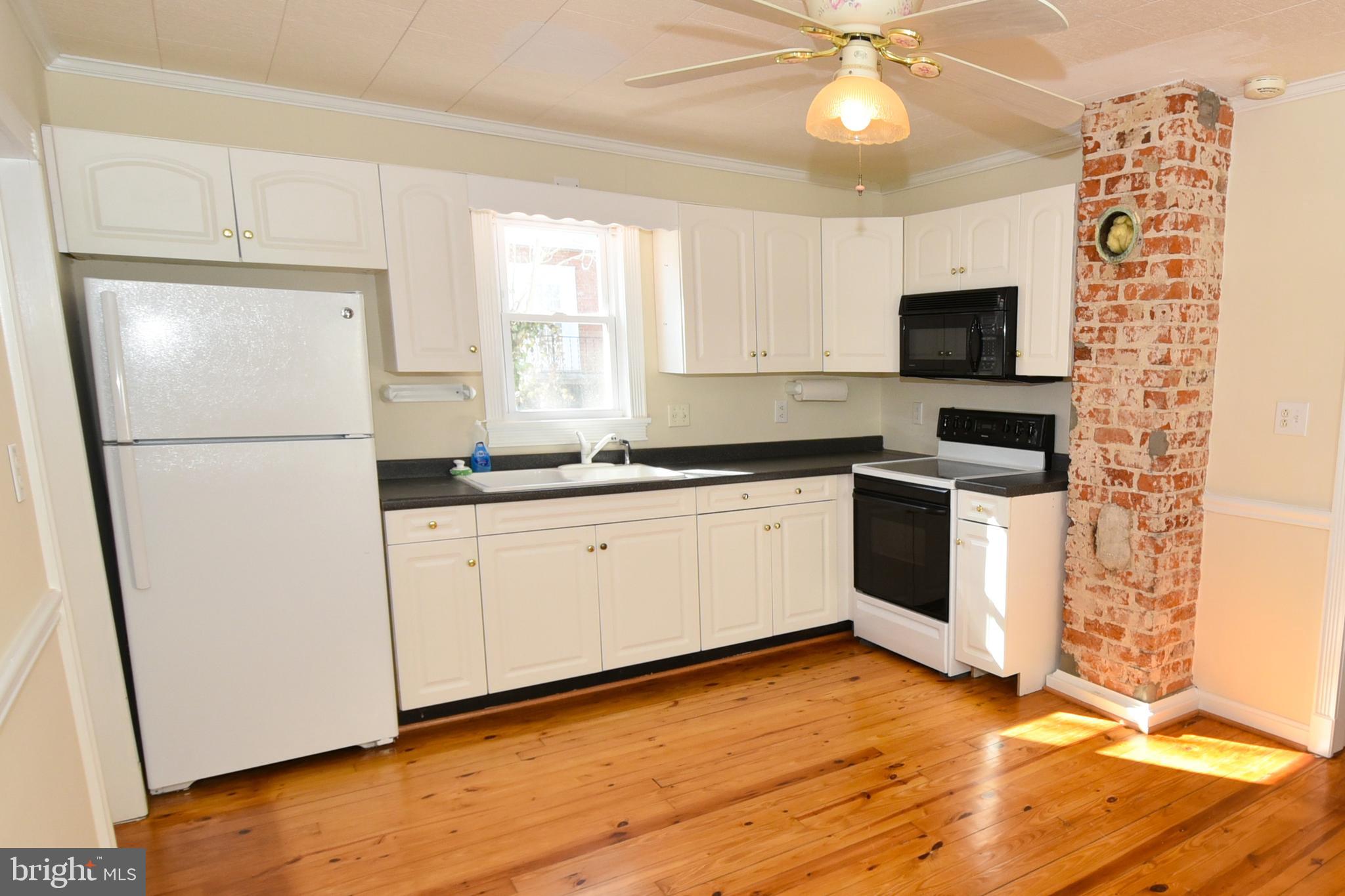 DOWNTOWN FREDERICKSBURG - Residential Lease