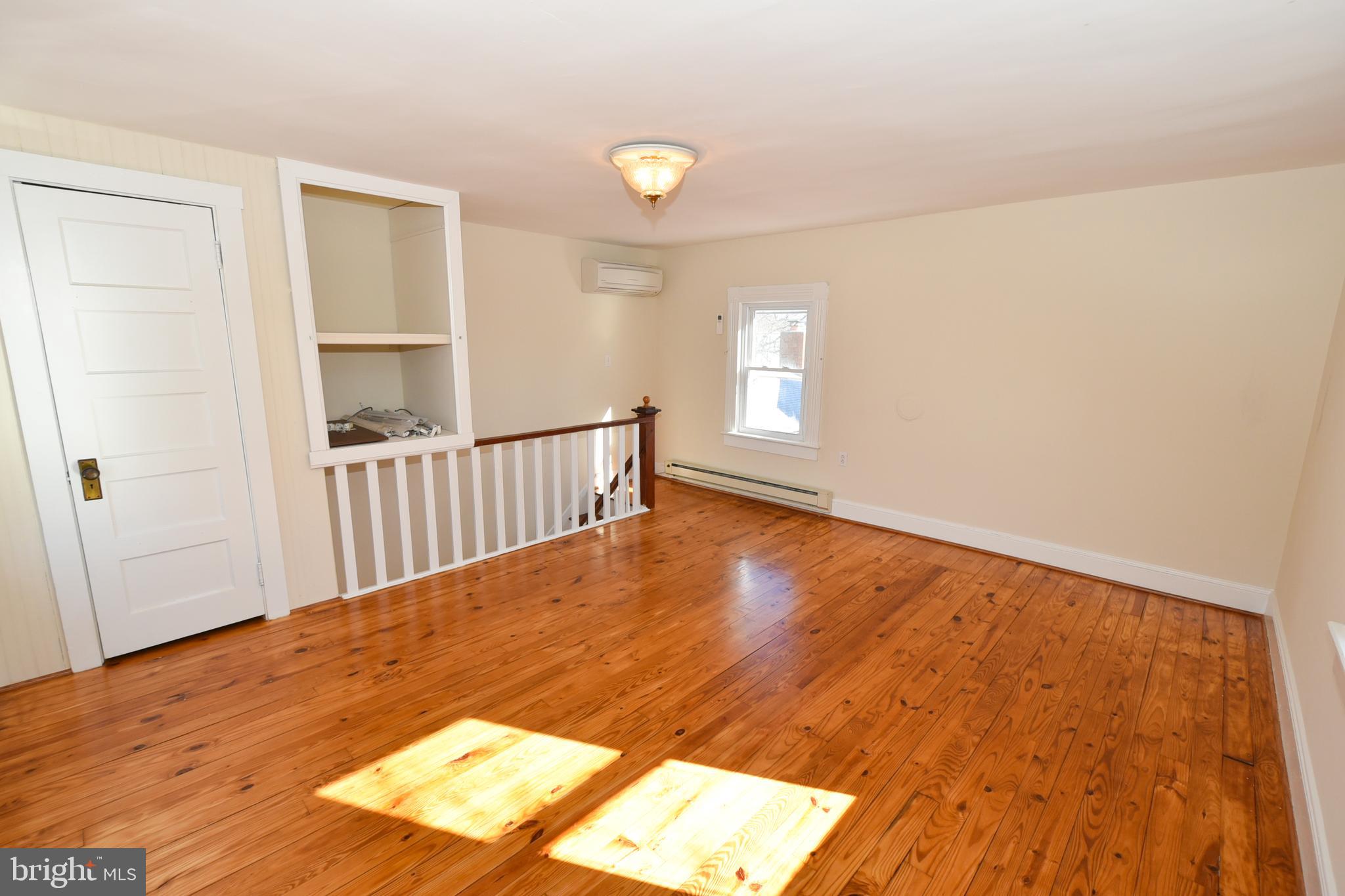 DOWNTOWN FREDERICKSBURG - Residential Lease