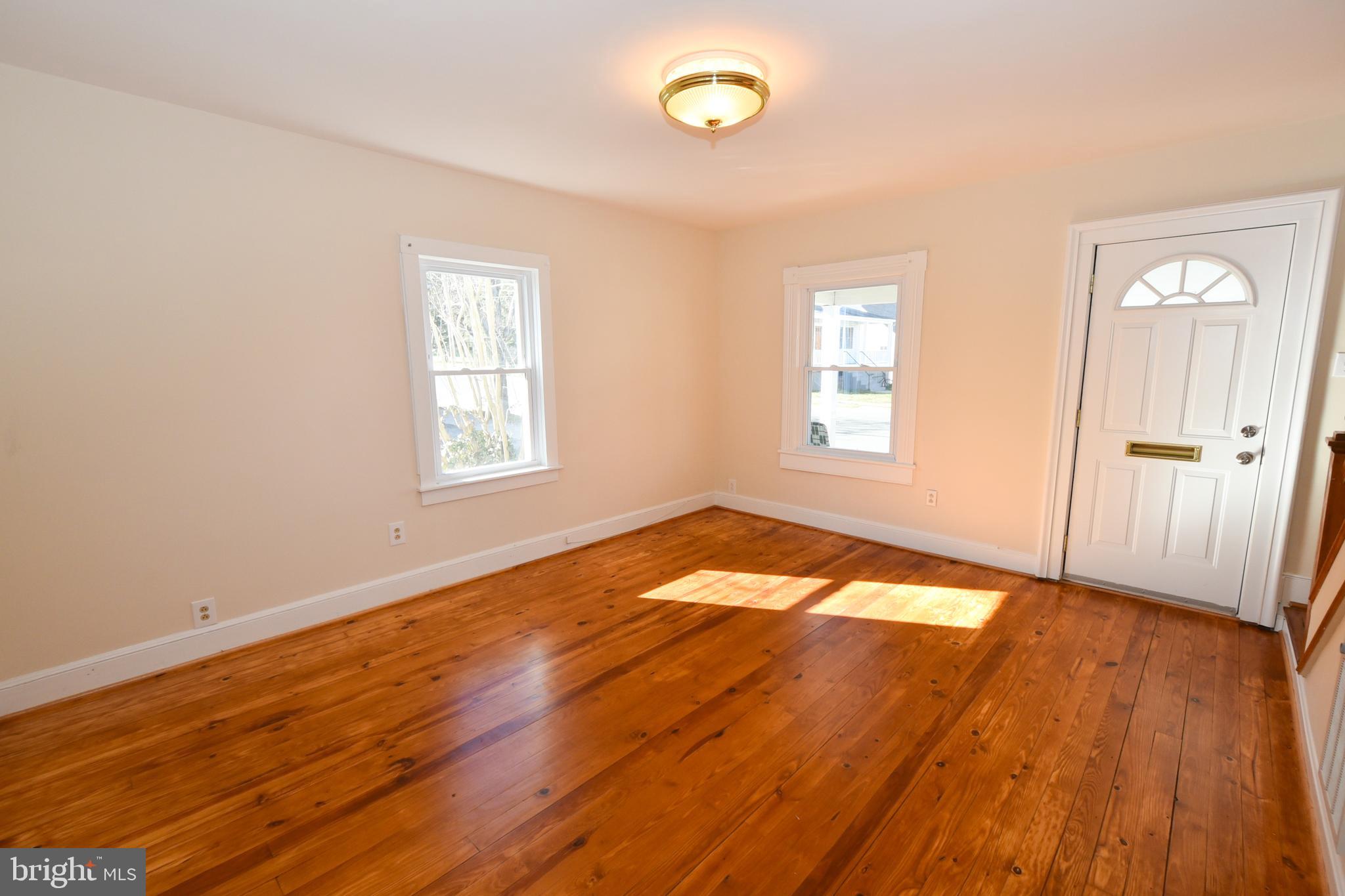 DOWNTOWN FREDERICKSBURG - Residential Lease