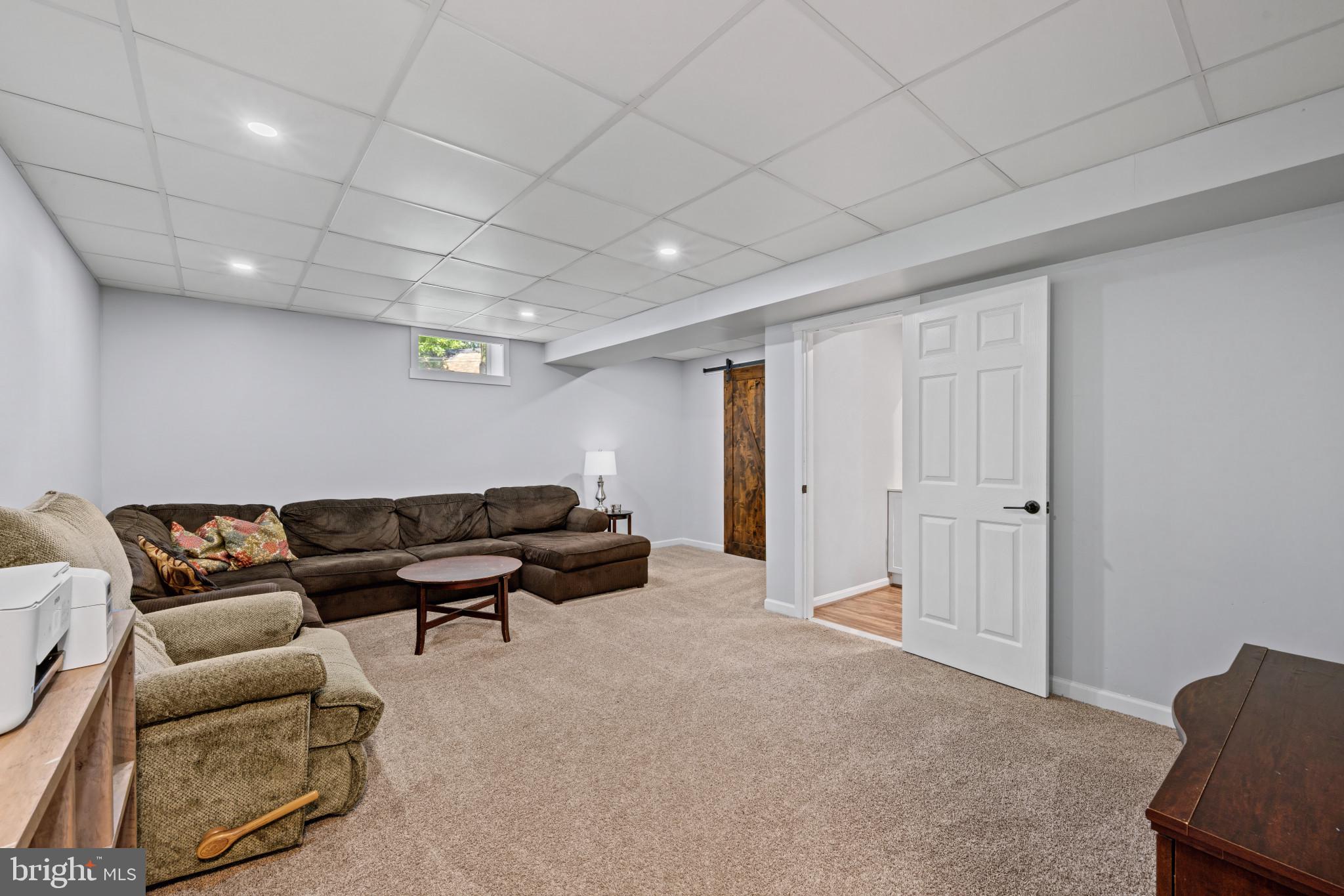 MUNSON HEIGHTS - Residential
