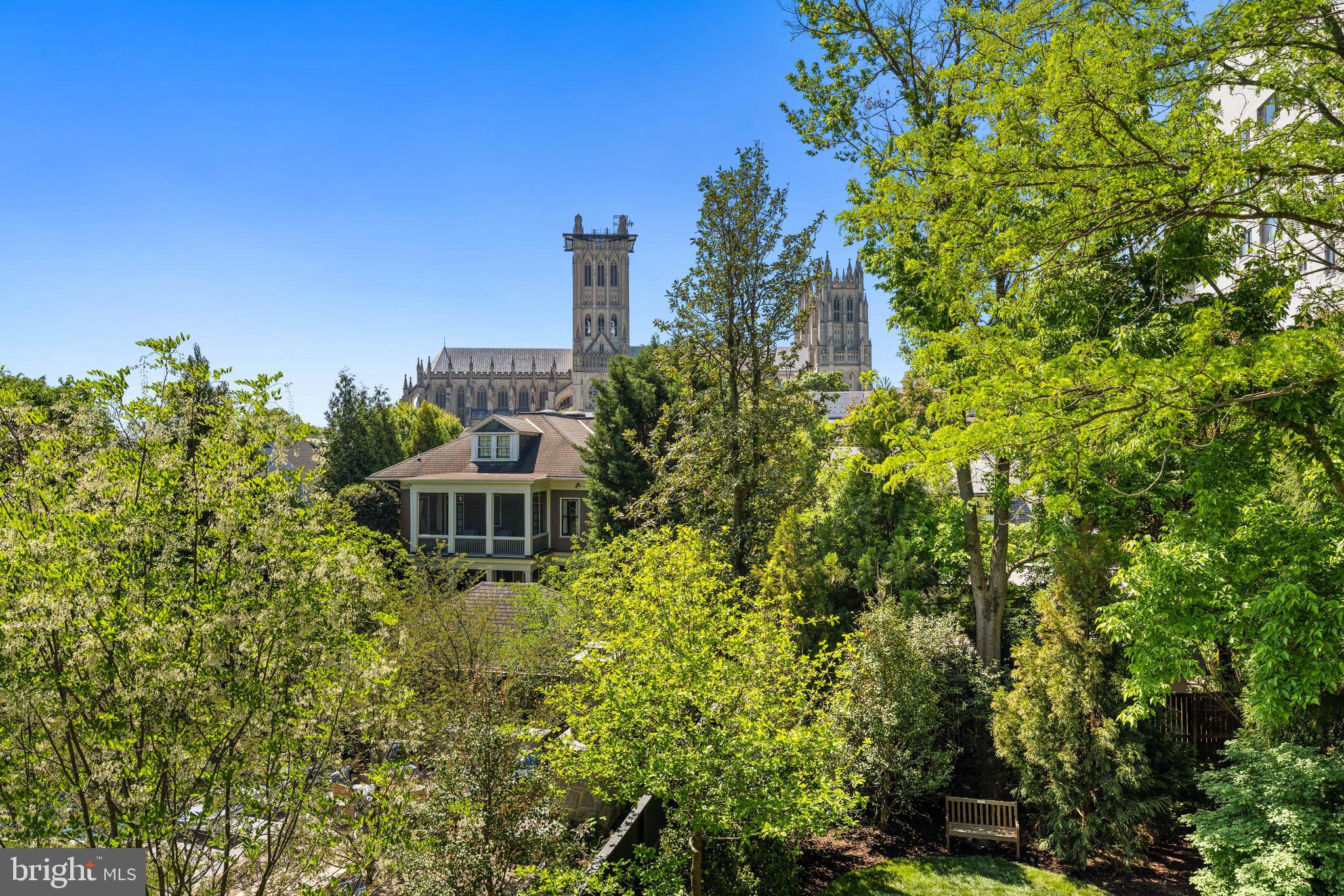 CLEVELAND PARK - Residential