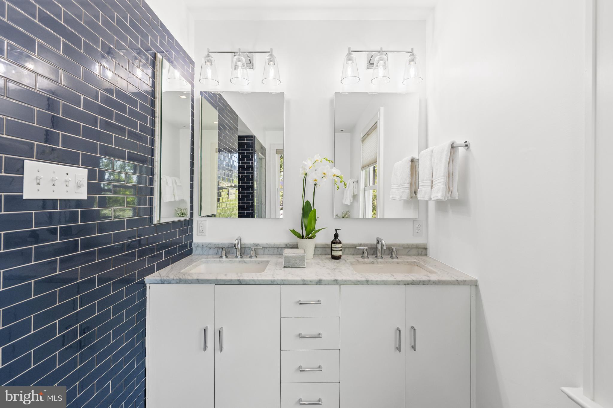 CLEVELAND PARK - Residential