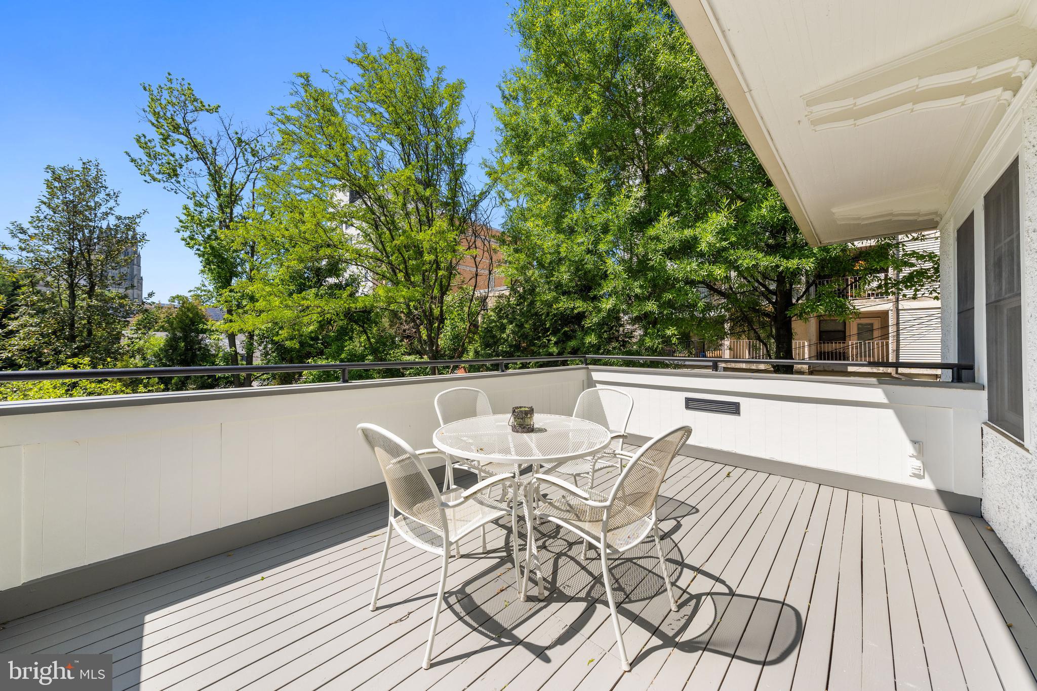 CLEVELAND PARK - Residential
