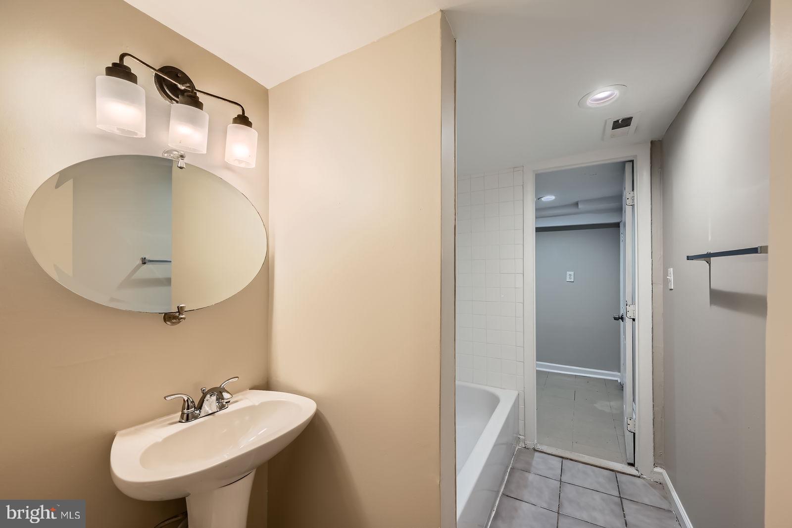 ASHBURTON - Residential Lease