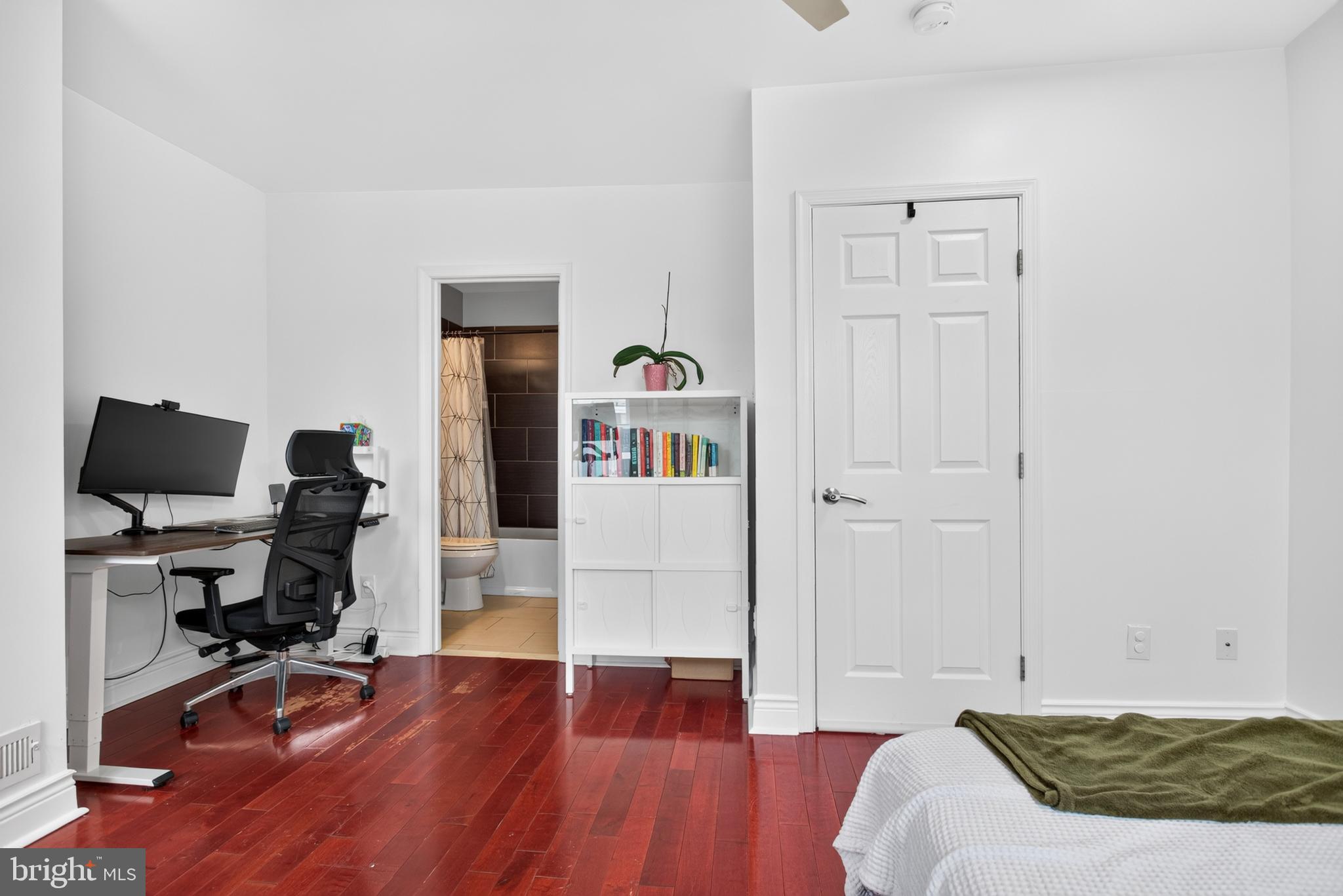 POINT BREEZE - Residential