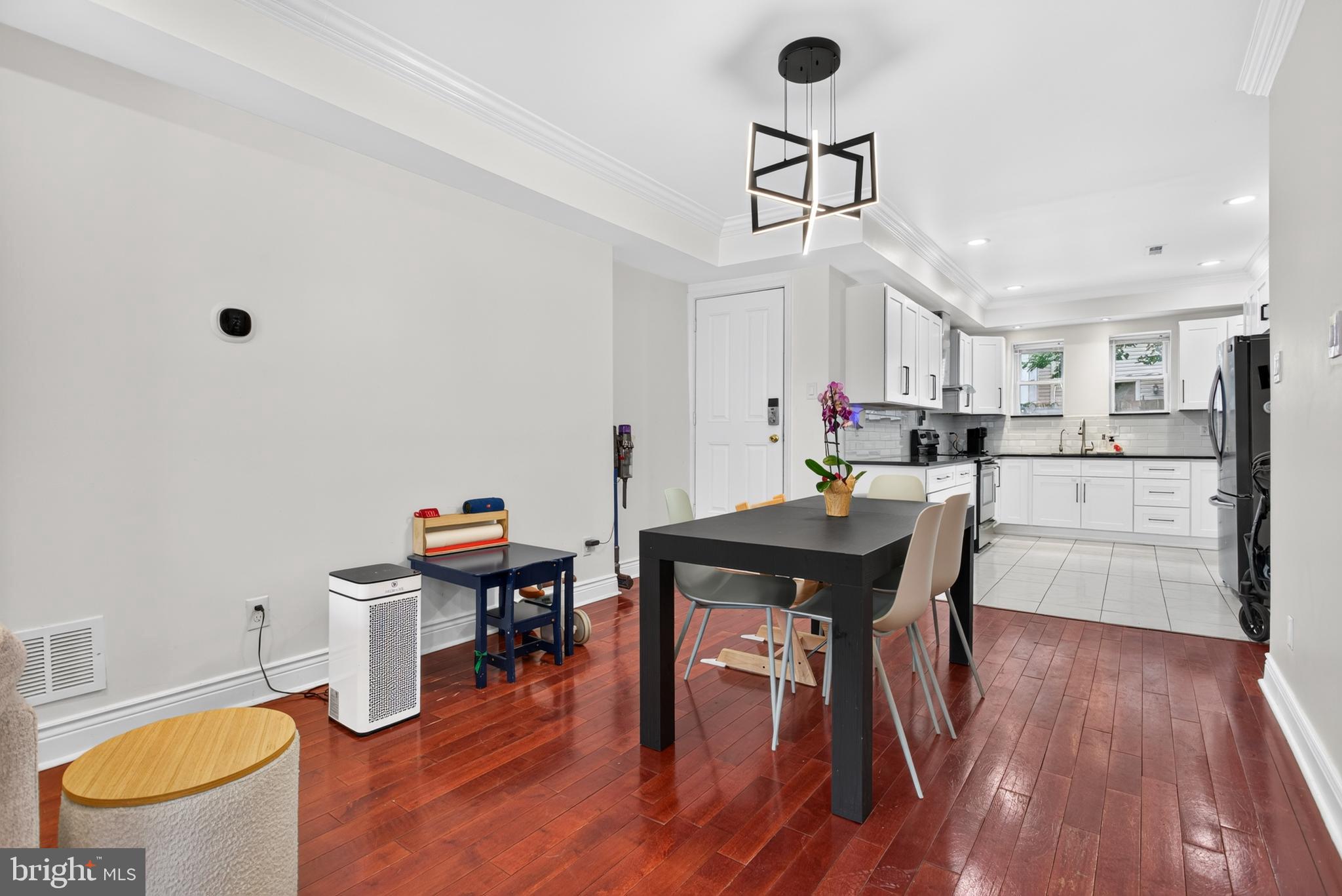 POINT BREEZE - Residential