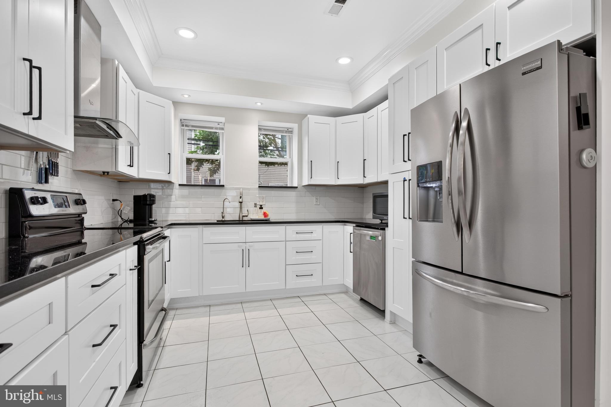 POINT BREEZE - Residential