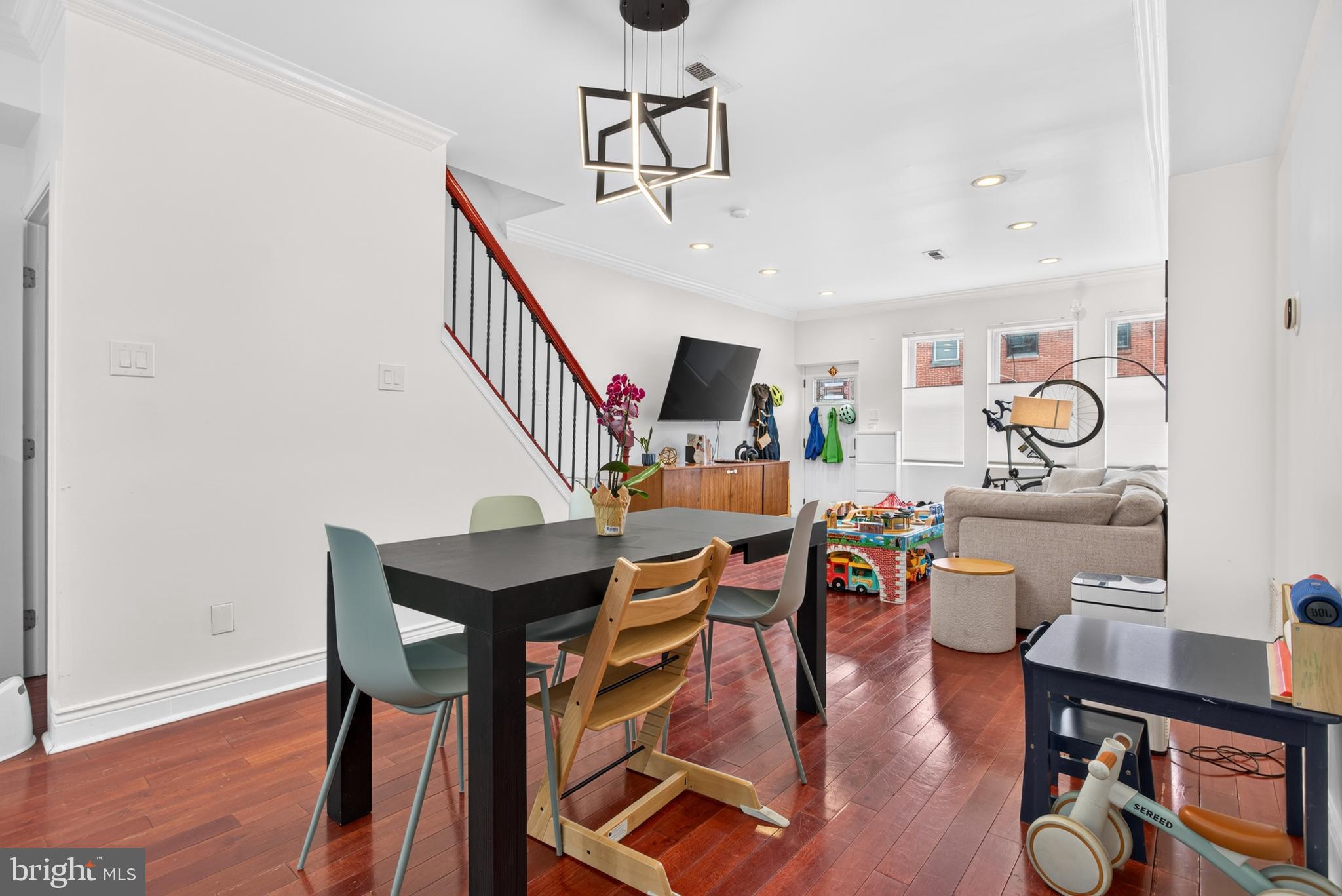 POINT BREEZE - Residential