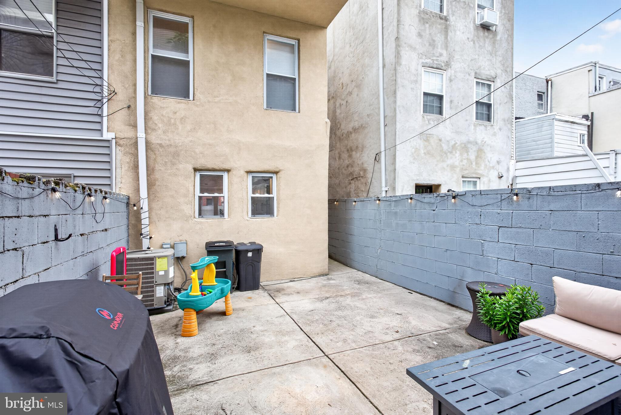 POINT BREEZE - Residential
