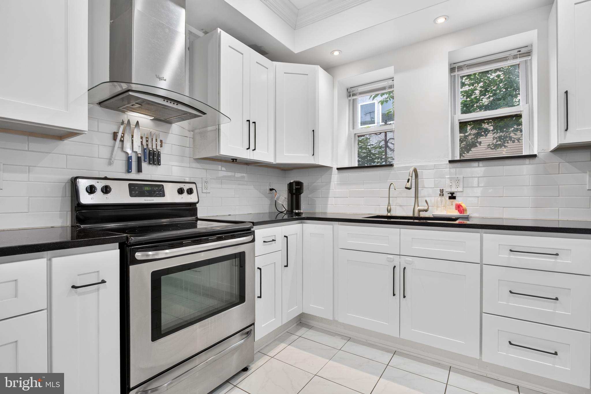 POINT BREEZE - Residential