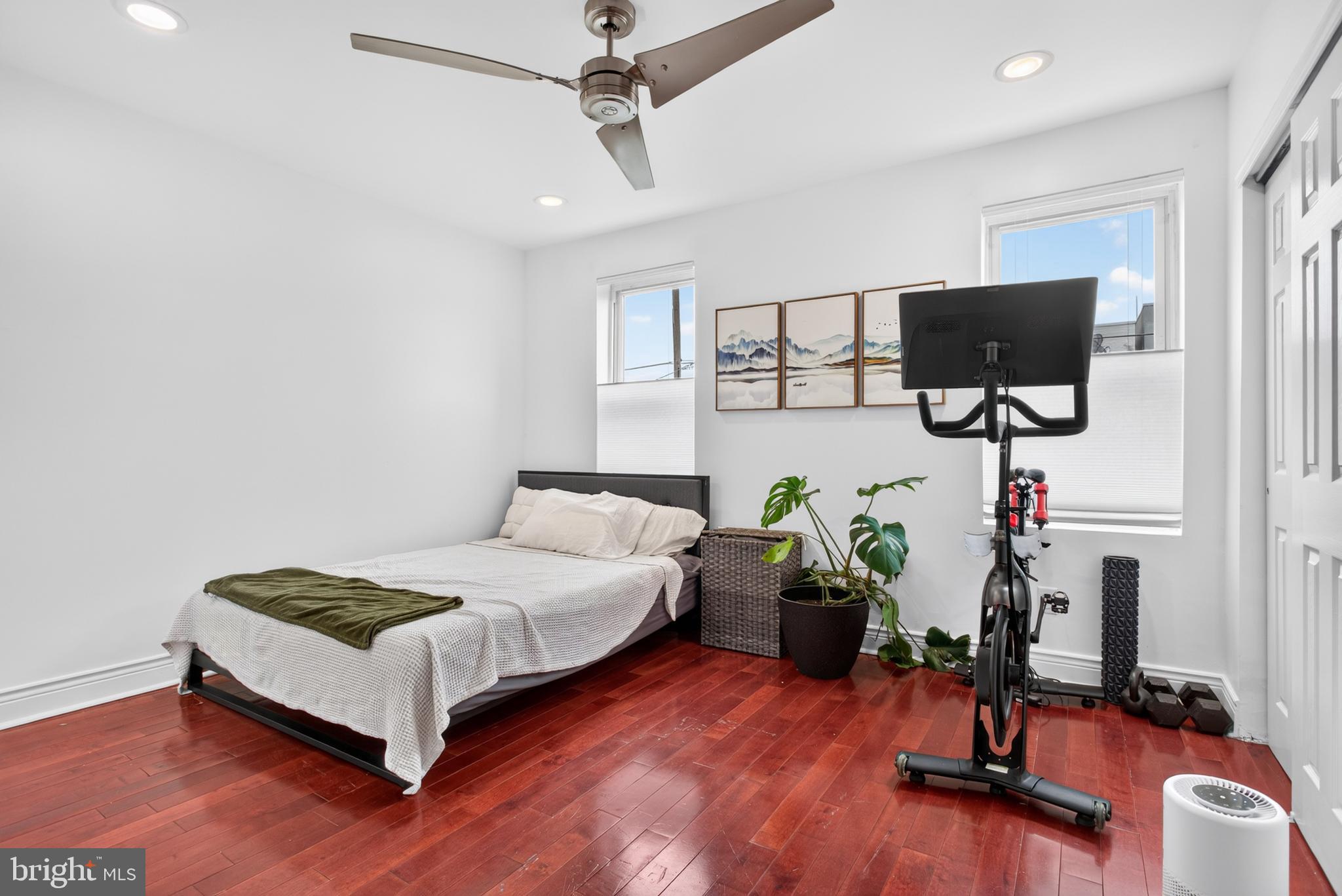POINT BREEZE - Residential