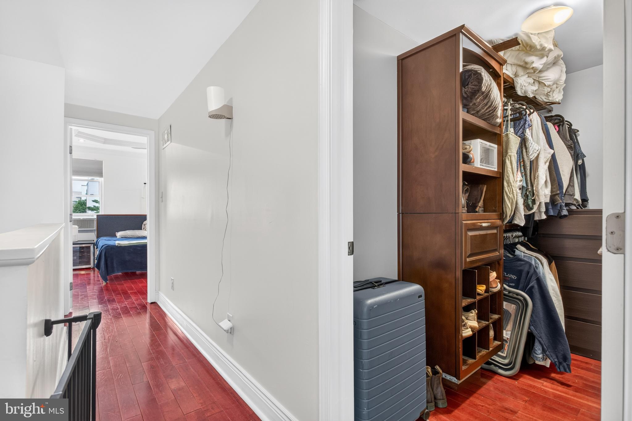 POINT BREEZE - Residential
