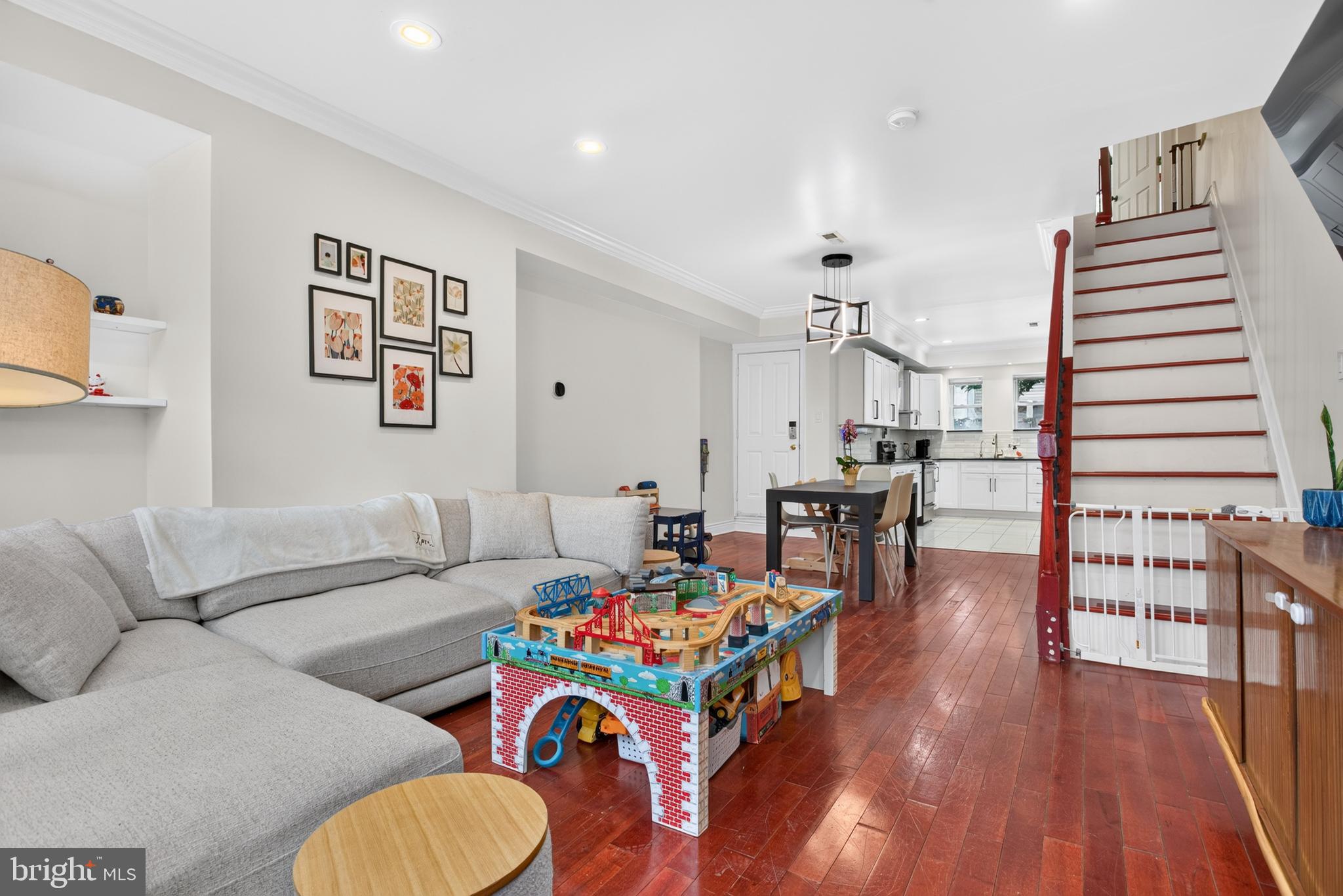POINT BREEZE - Residential