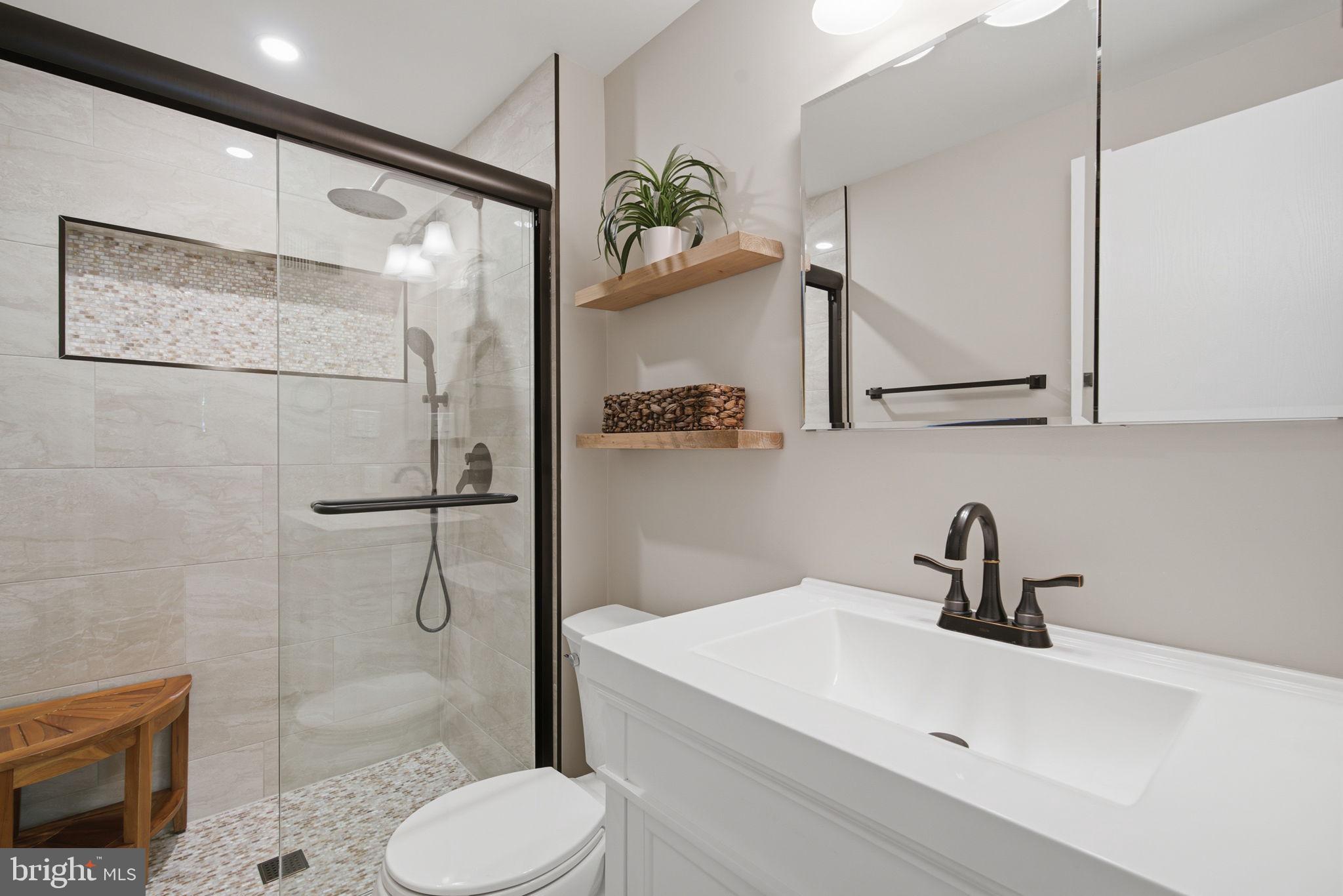 BEECH CREEK - Residential