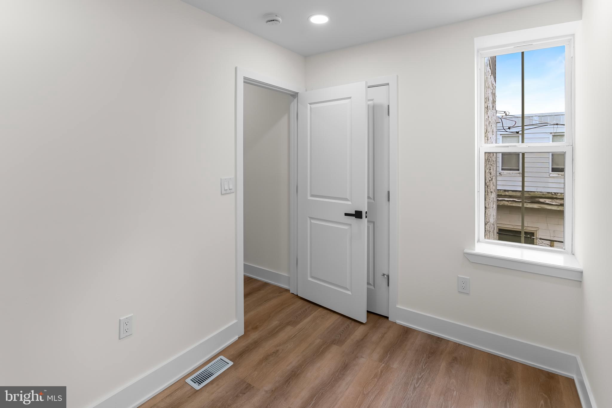 COBBS CREEK - Residential