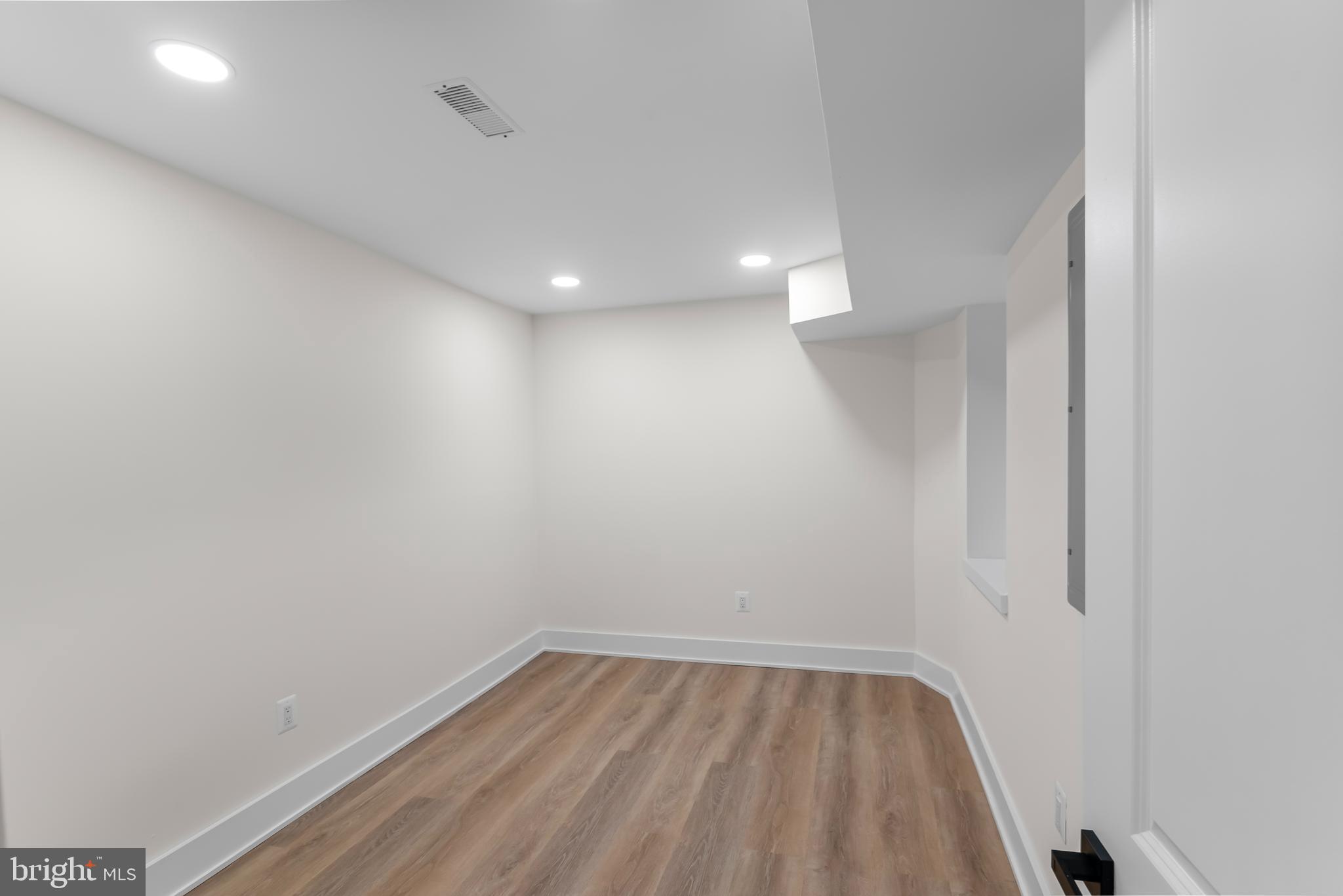 COBBS CREEK - Residential