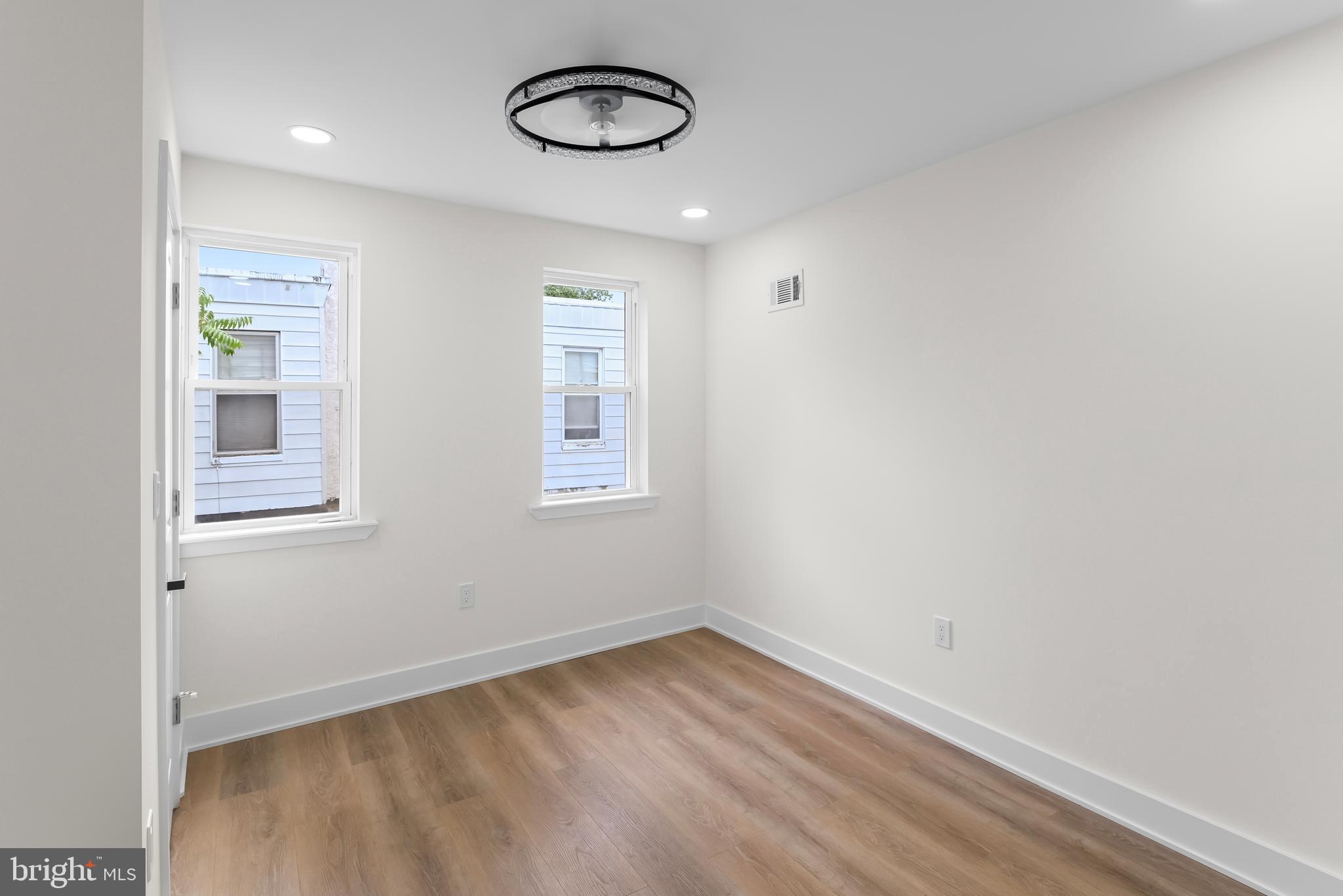 COBBS CREEK - Residential