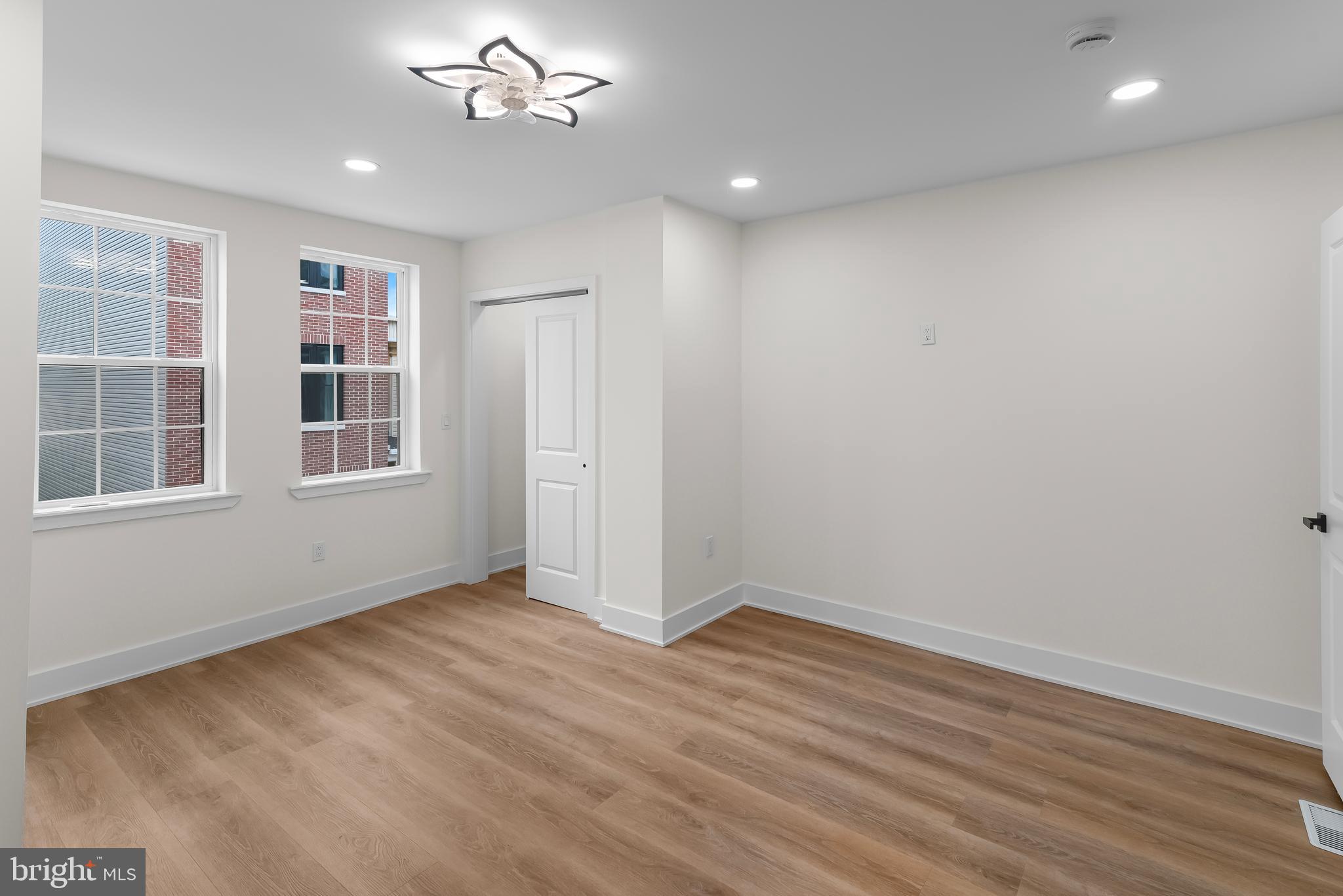 COBBS CREEK - Residential