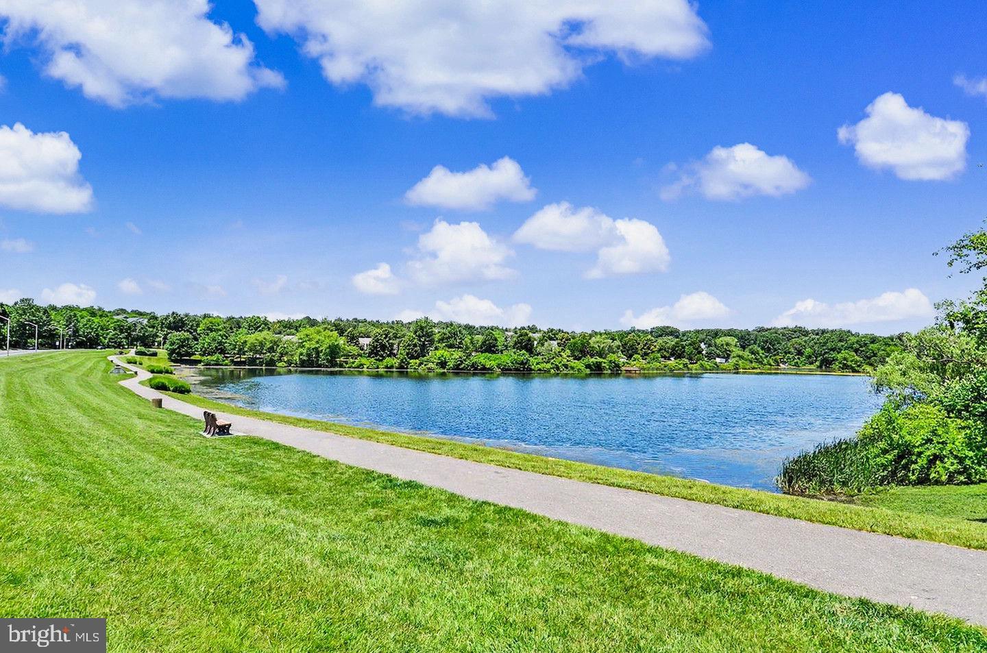WATERS EDGE AT NORTH LAKE - Residential
