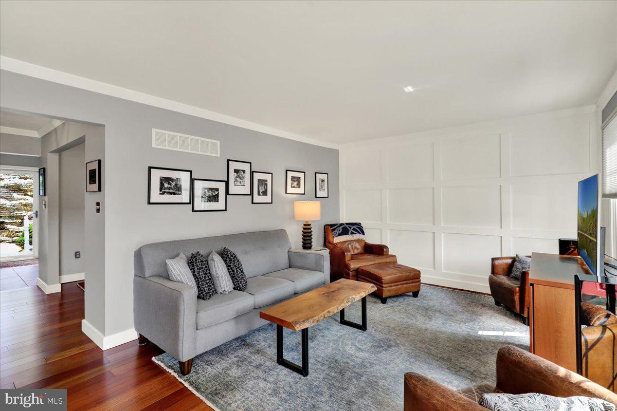 BEACON COURT - Residential
